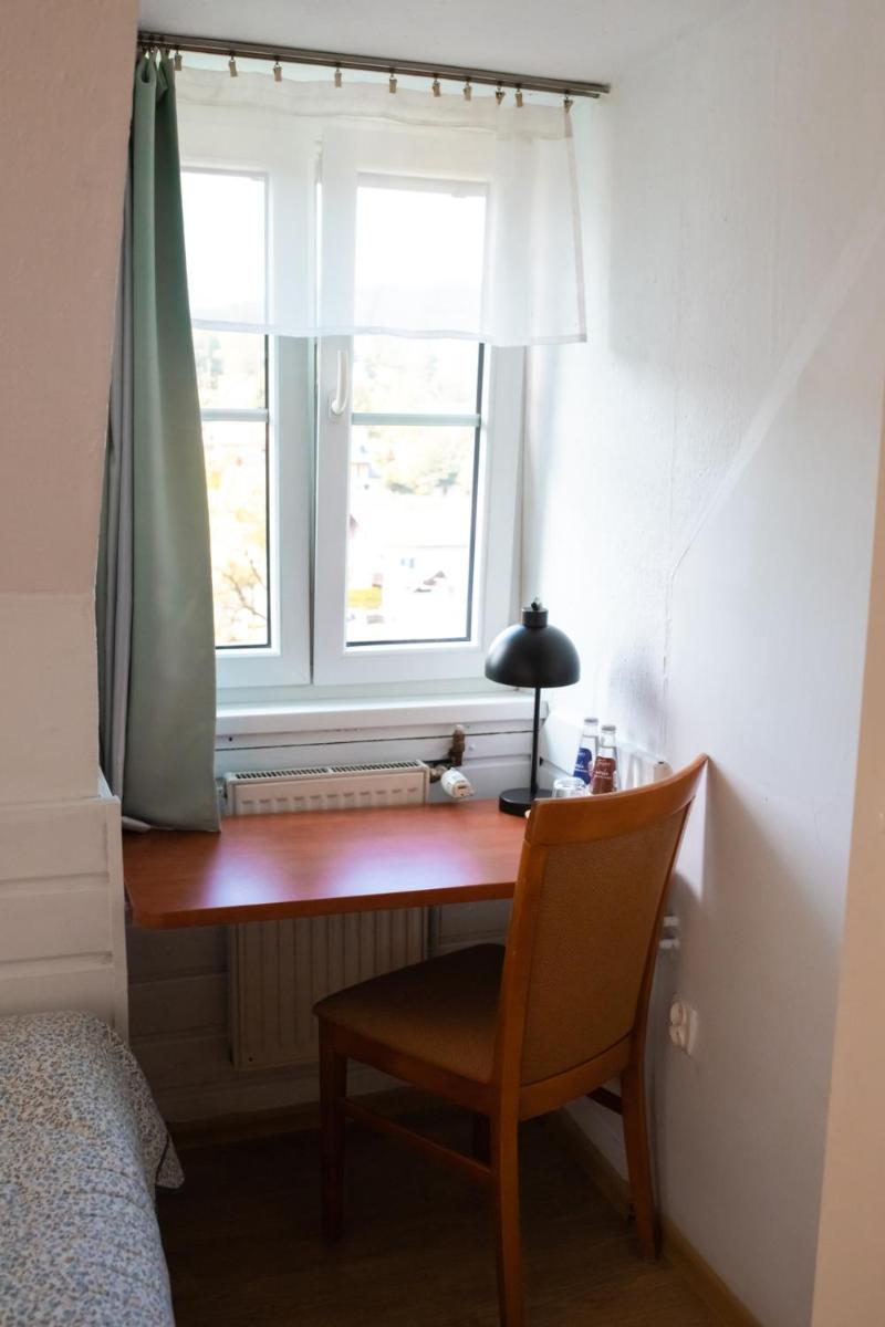 Single Room with Private Bathroom photo 2