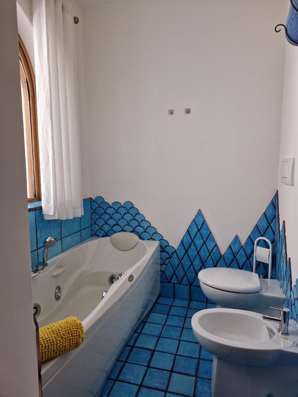 Deluxe Double Room with Terrace and Sea View - Photo 9