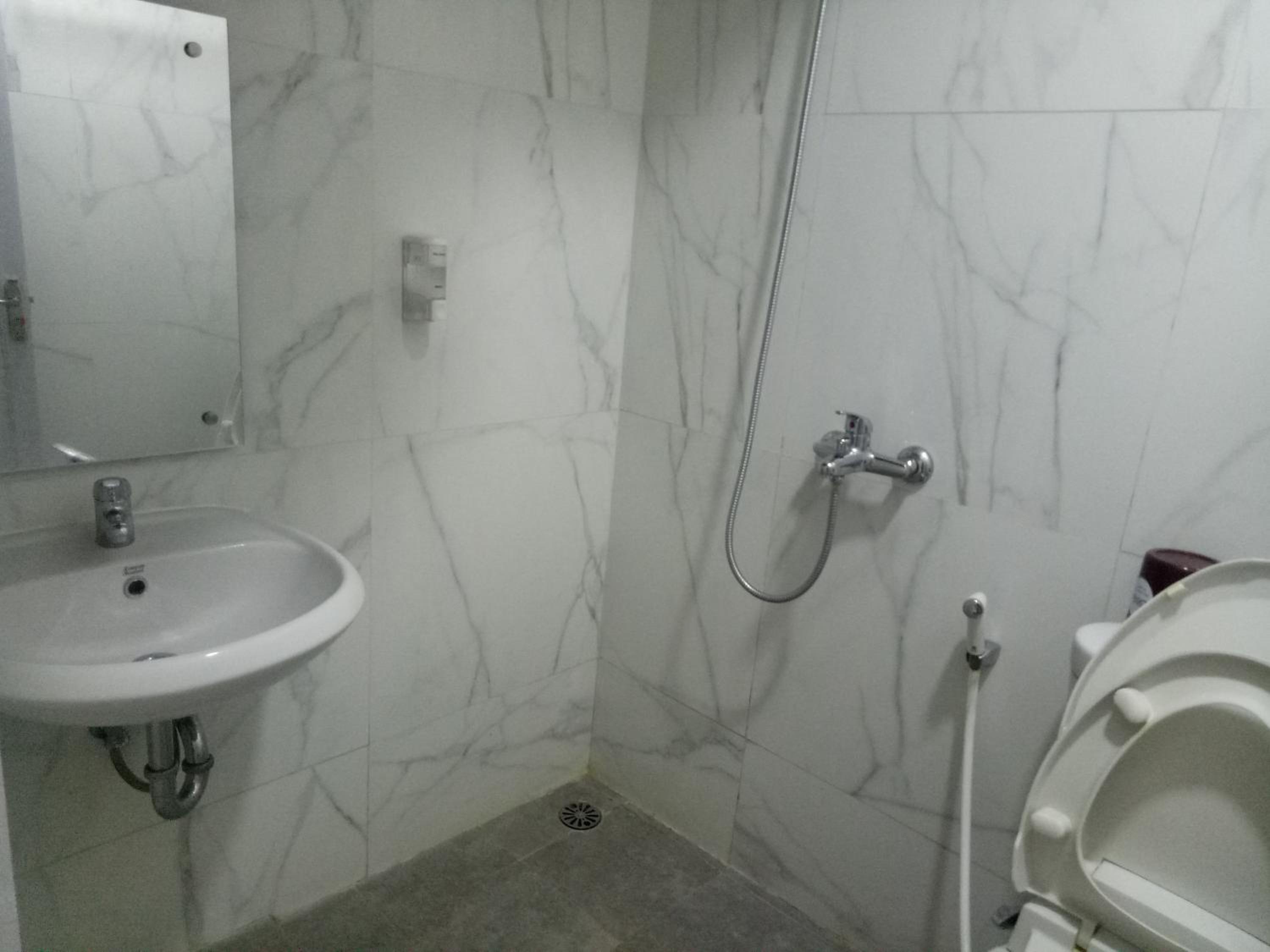 Four-Bedroom House - Photo 4