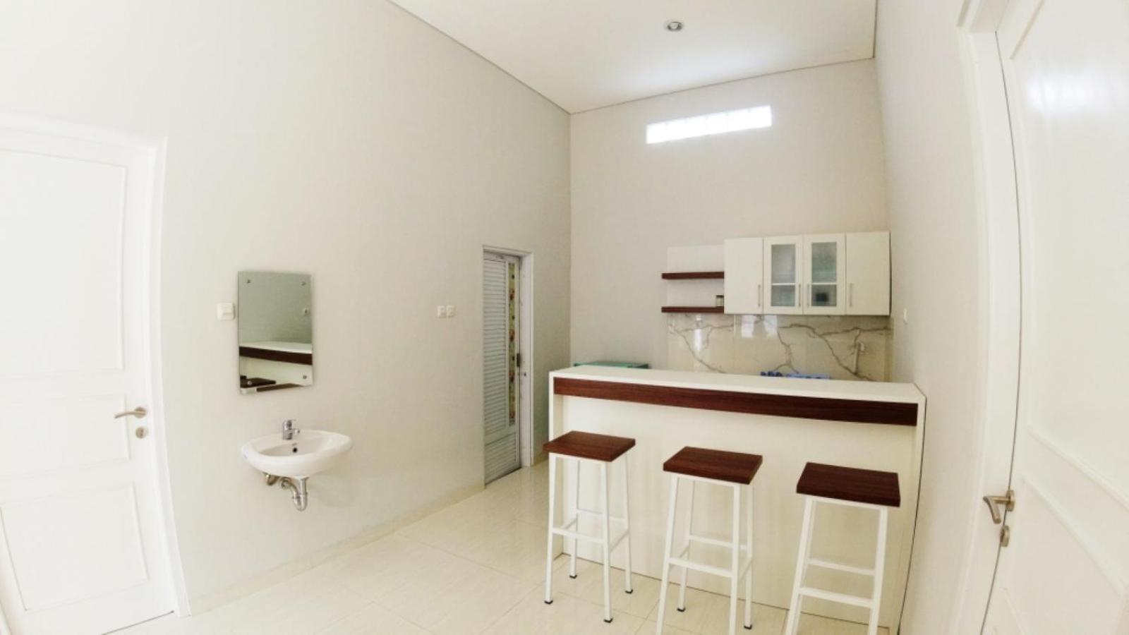 Three-Bedroom House - Photo 11