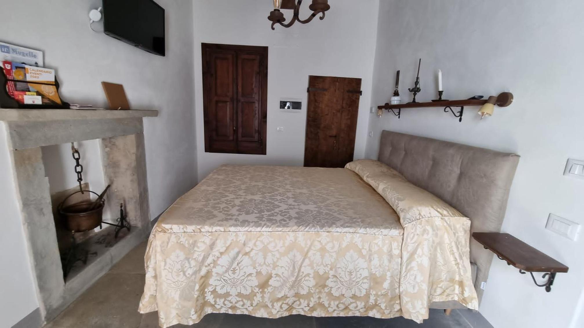 One-Bedroom House - Photo 5