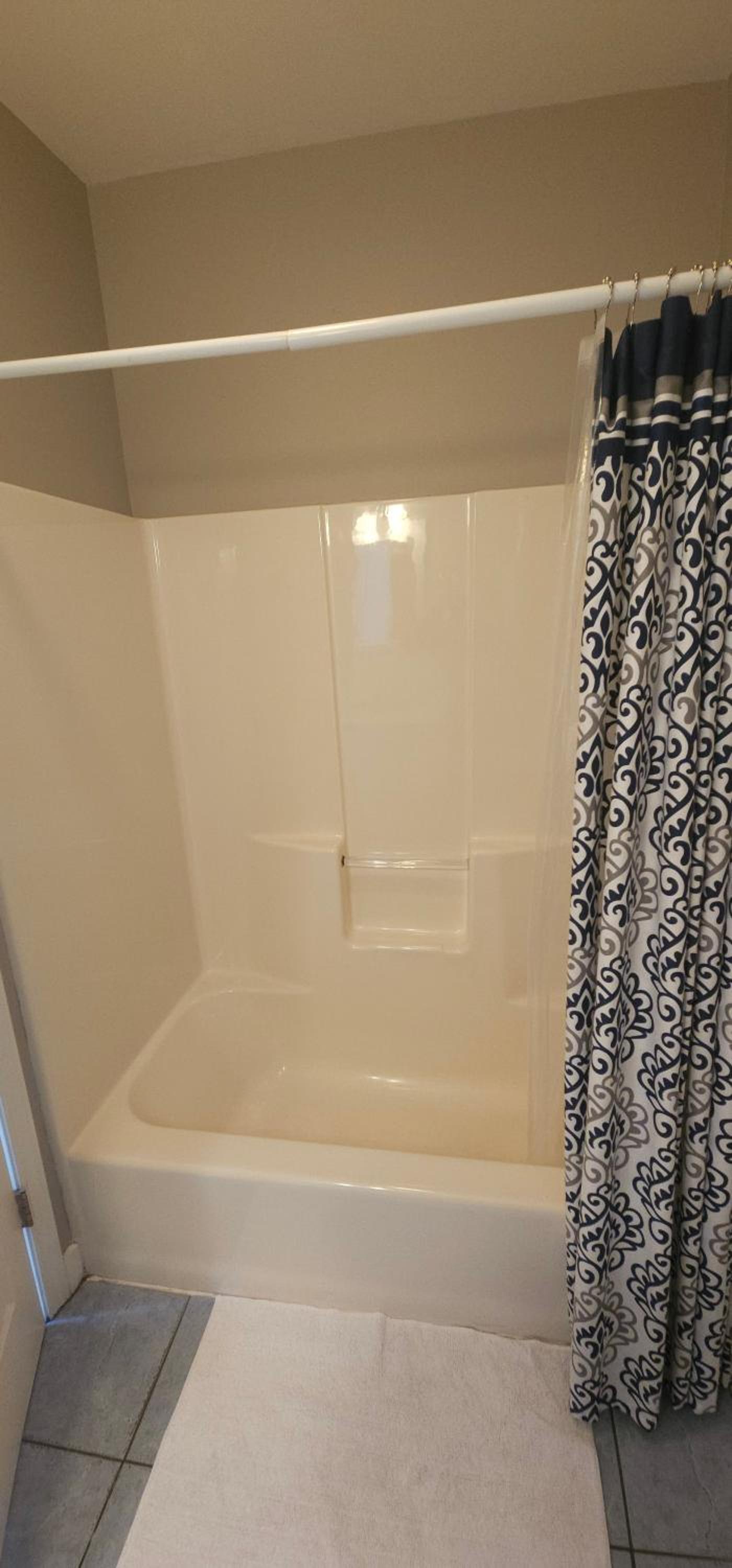 Queen Suite - Photo 6