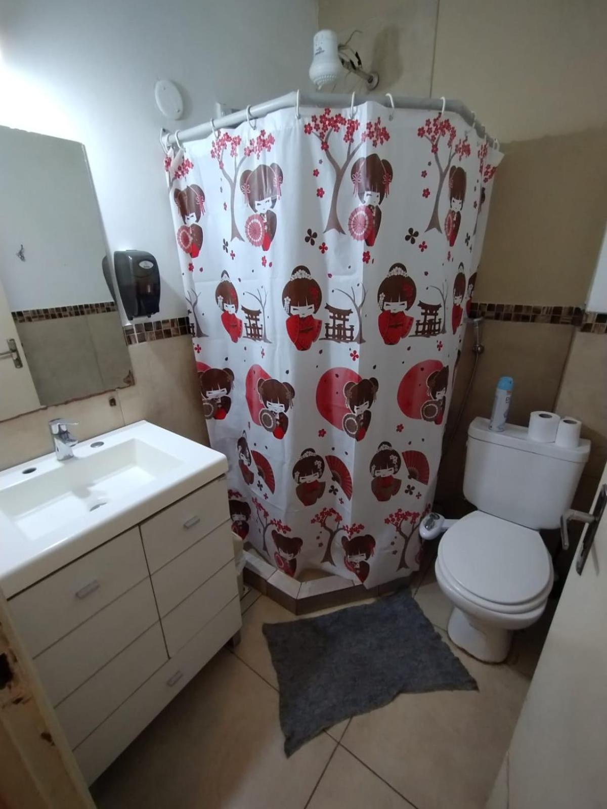 Double Room with Private Bathroom photo 3