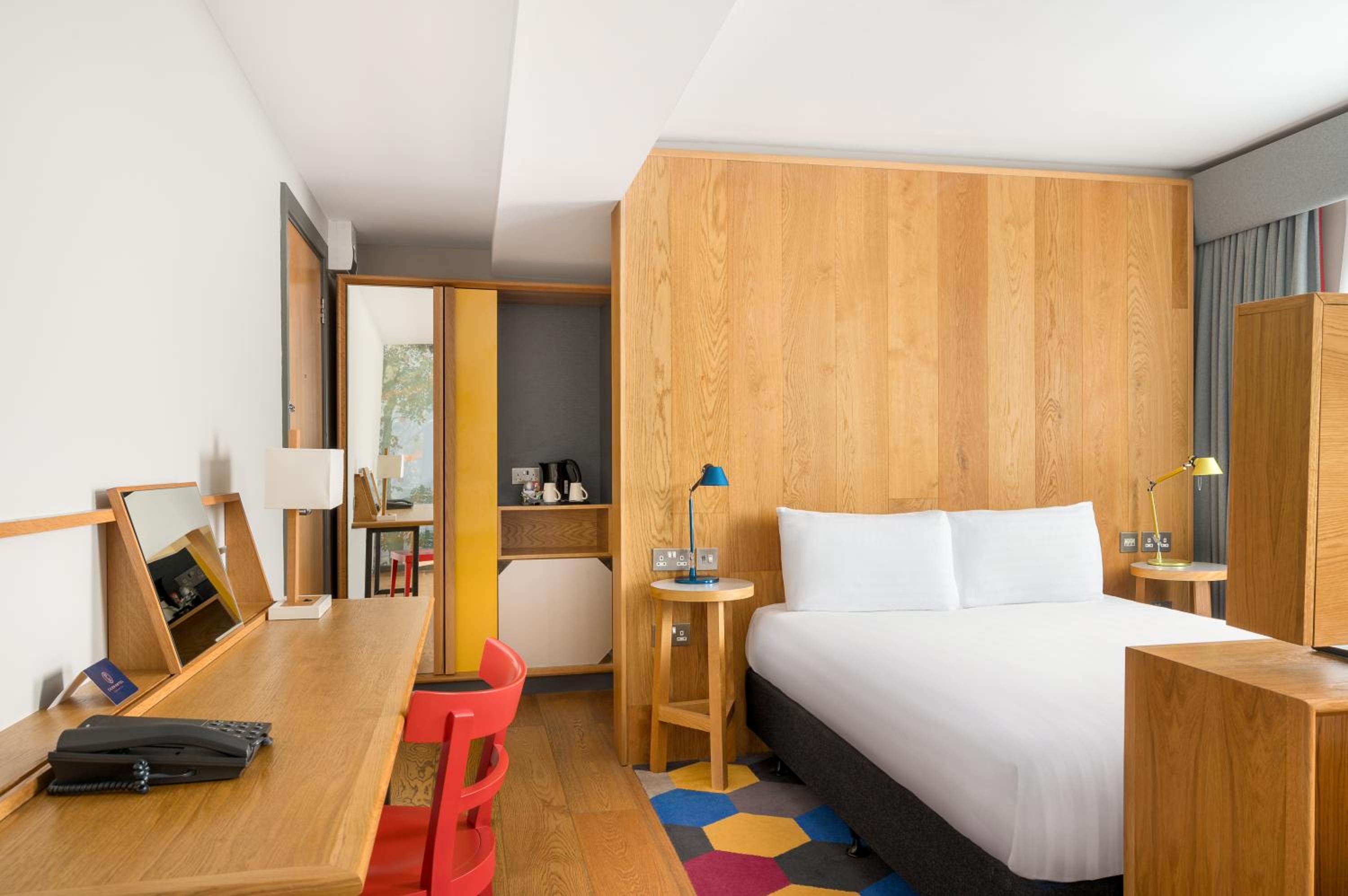Superior King Room - Photo 3
