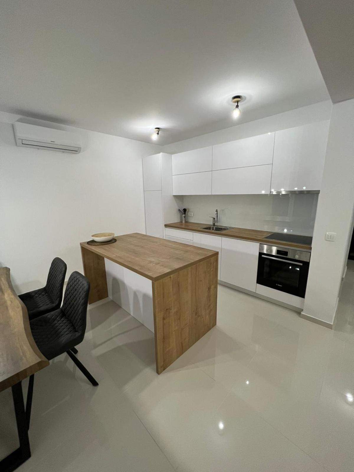 Villa with Sea View photo 2
