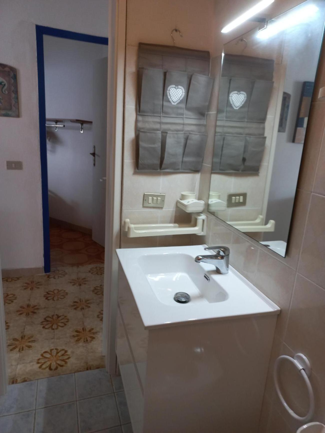 Two-Bedroom House photo 3