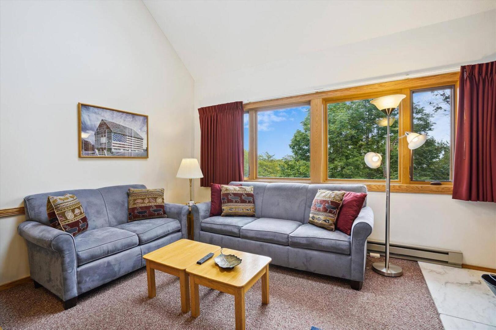 Two-Bedroom Townhouse photo 2