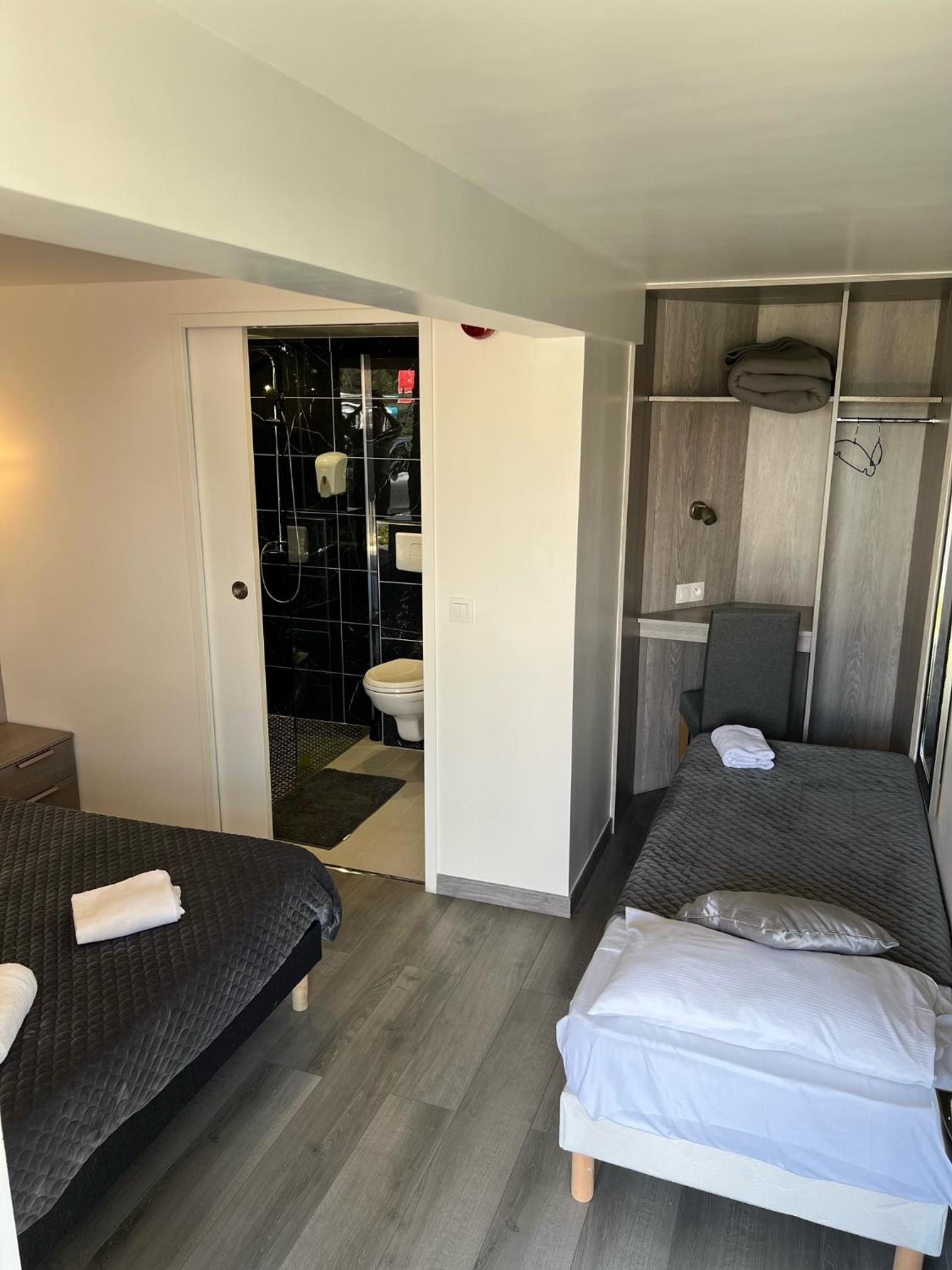 Superior Double Room - Photo 16