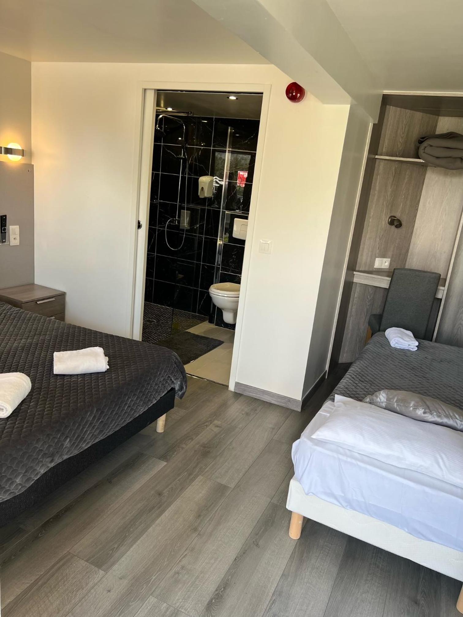 Superior Double Room - Photo 2