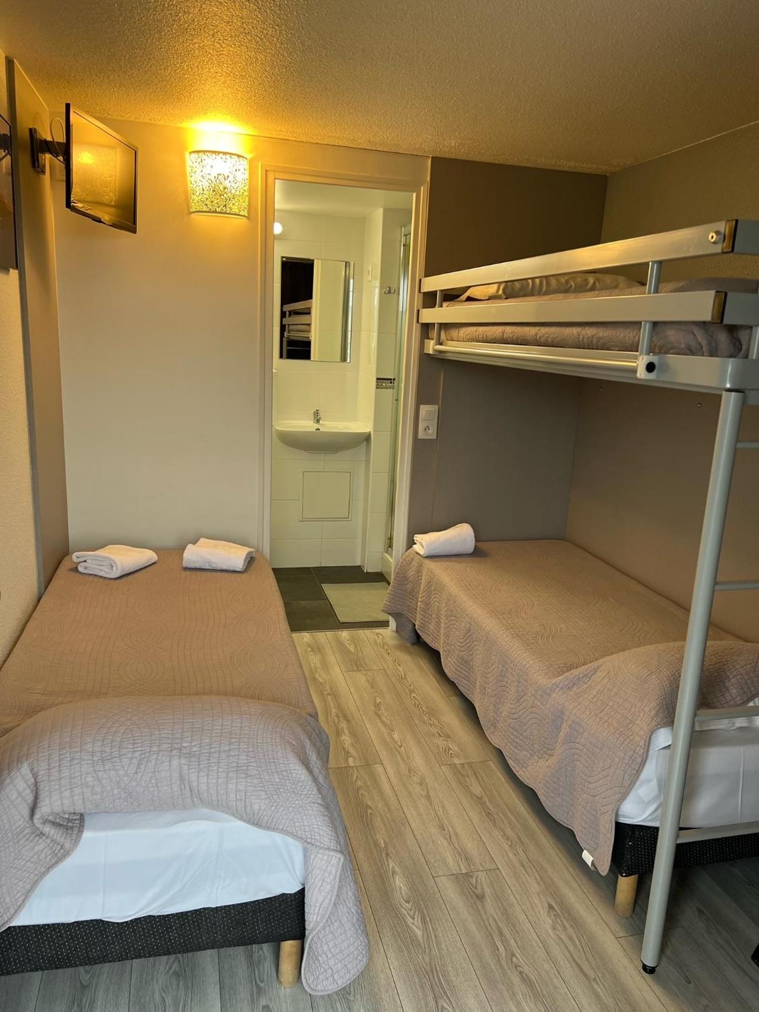 Triple Room - Photo 1