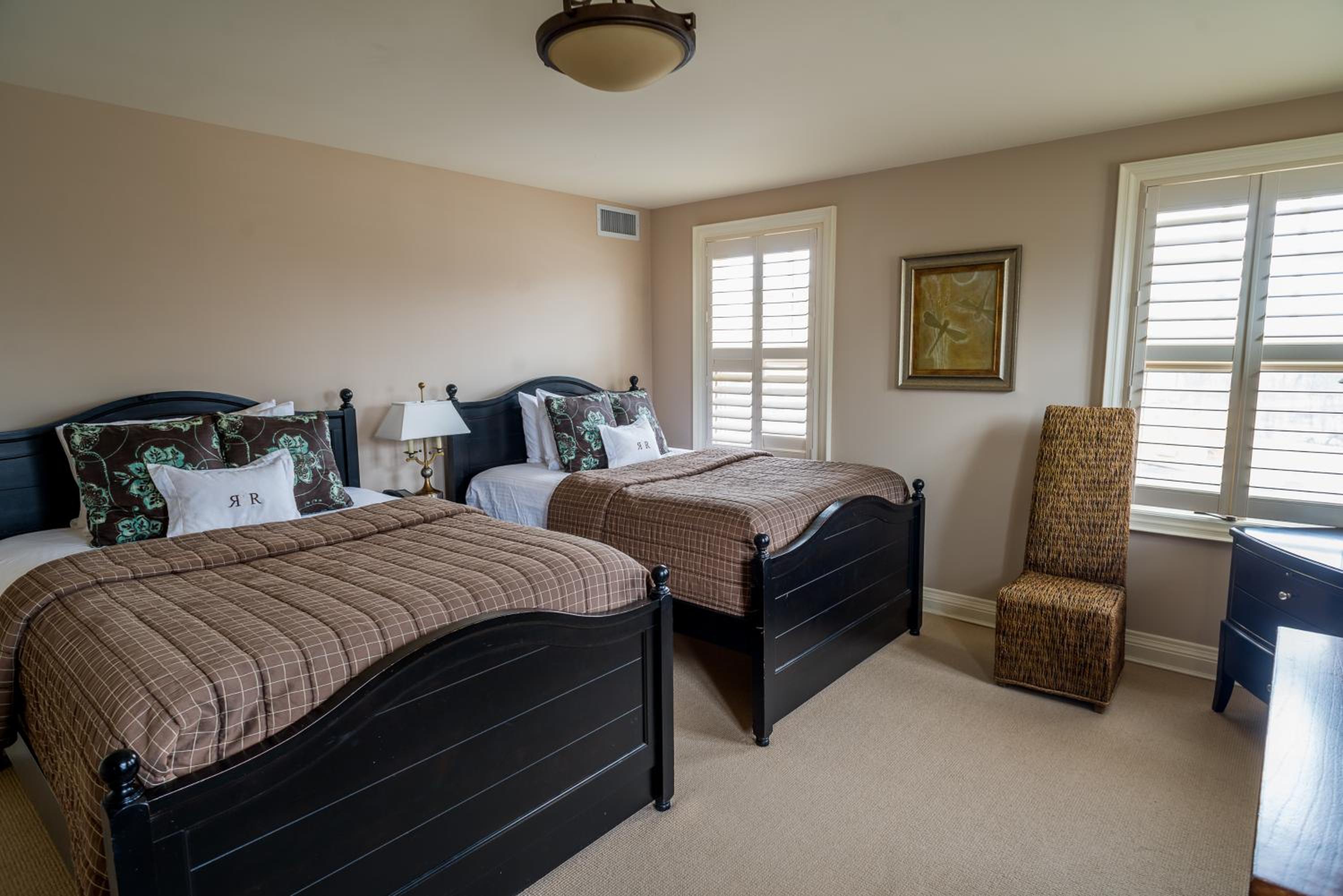 Standard Double Suite