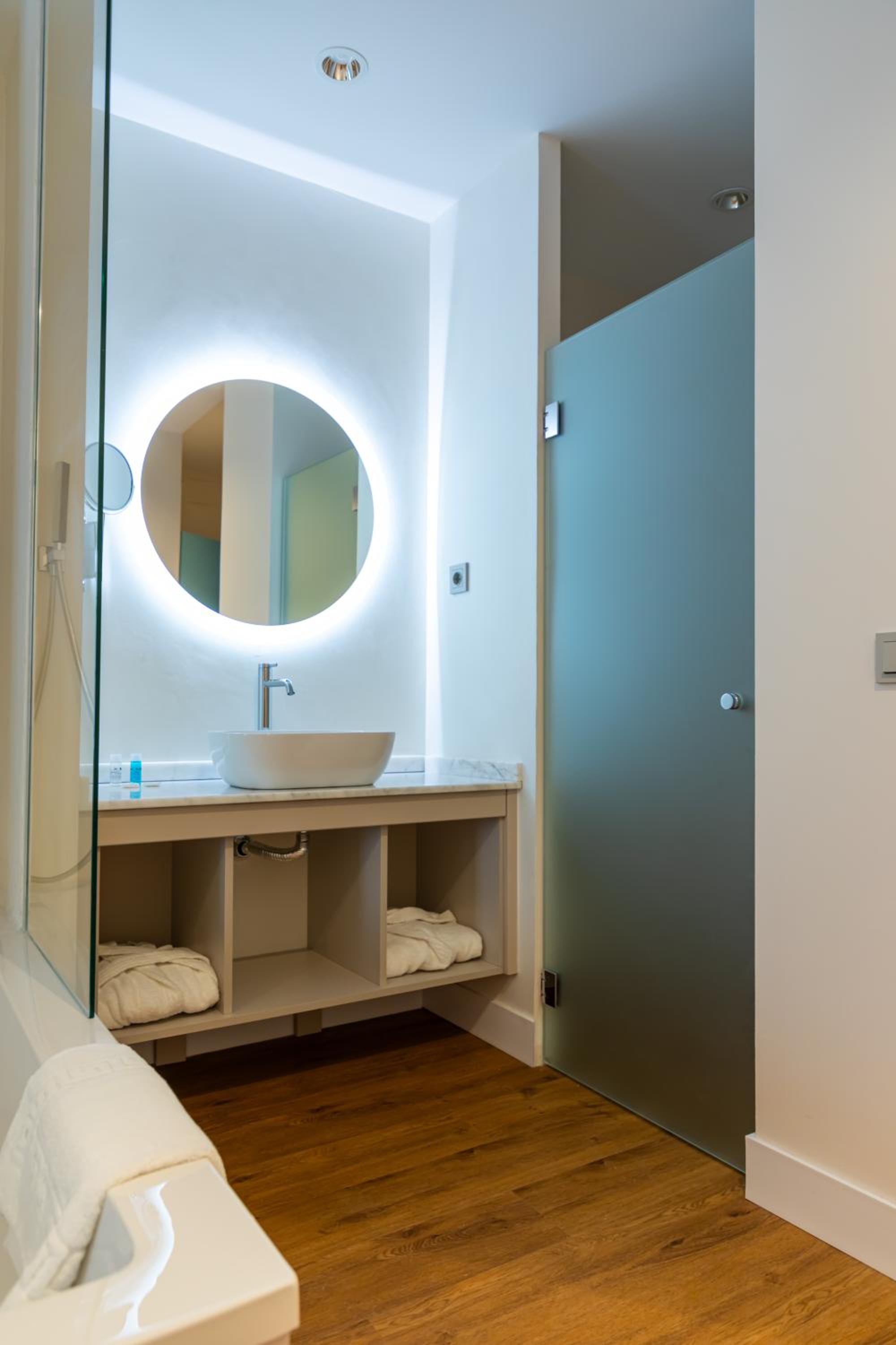 Double Room - Photo 10