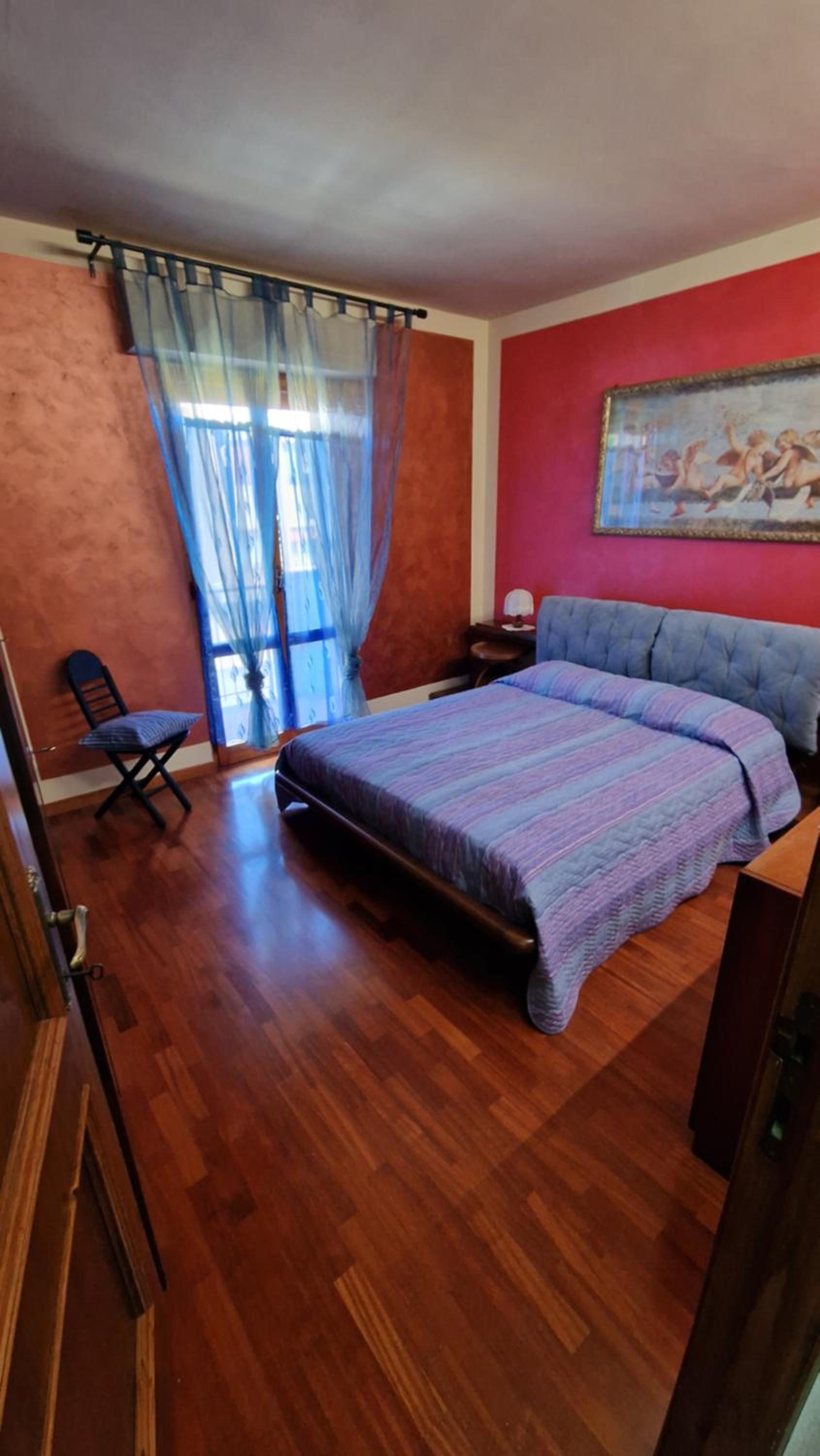 Three-Bedroom Apartment photo 2
