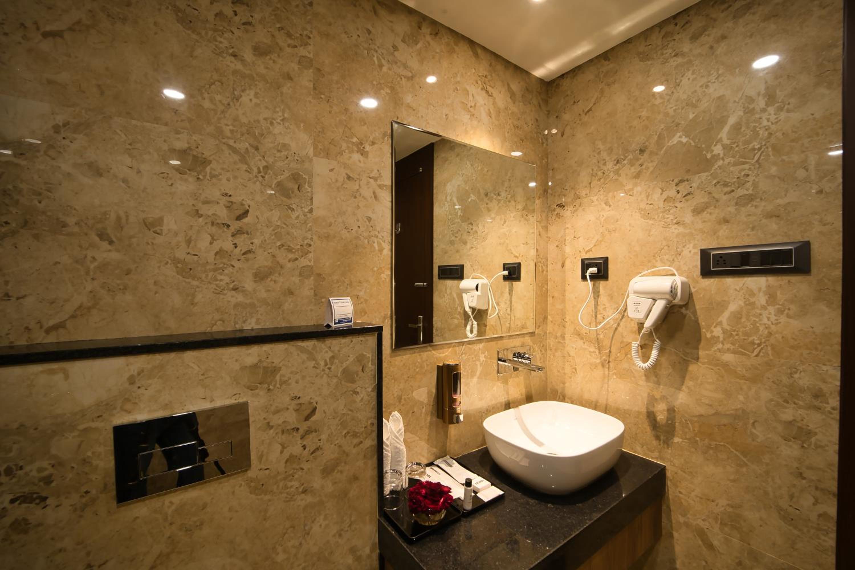 Premier Room - Photo 11