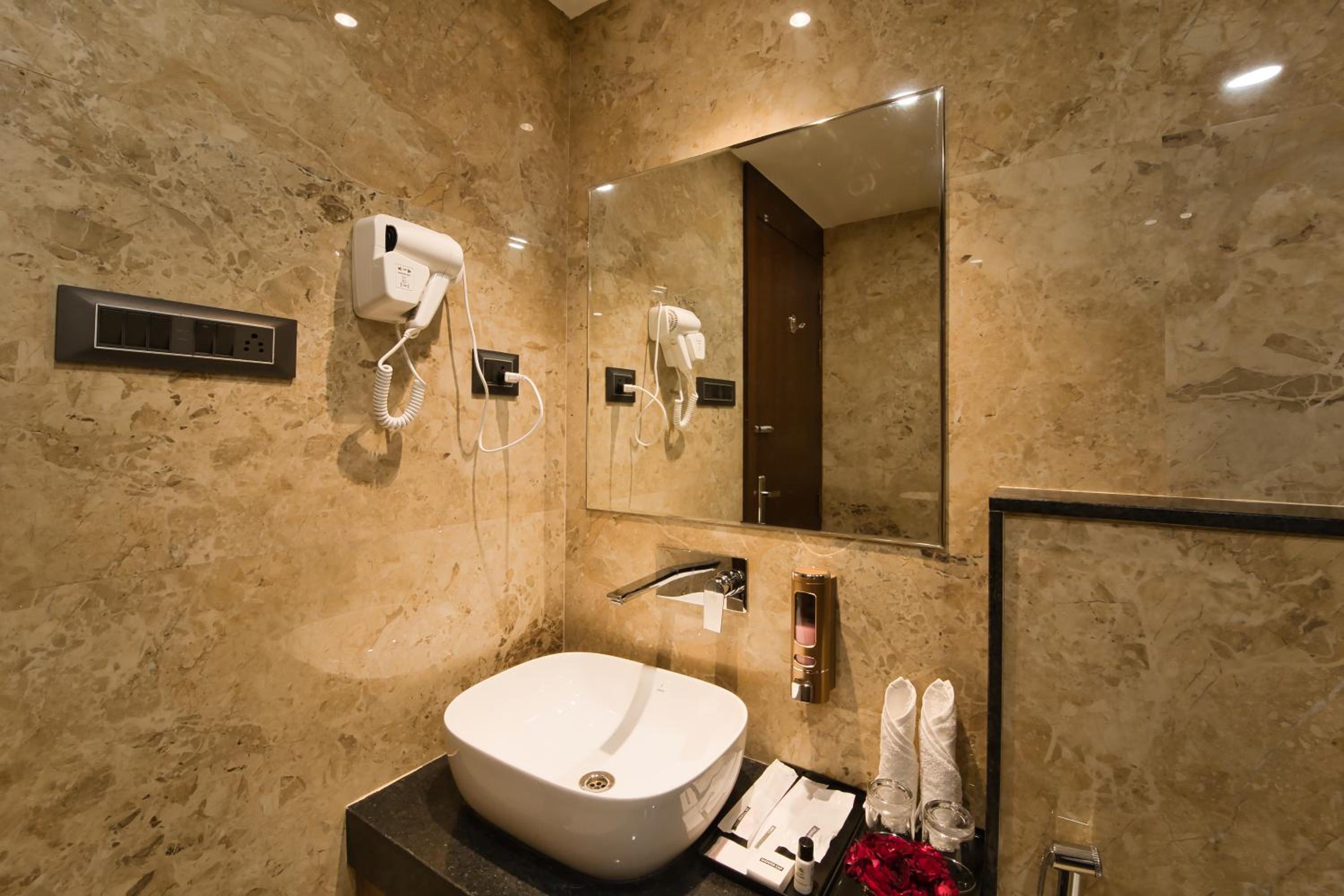 Premier Room - Photo 3