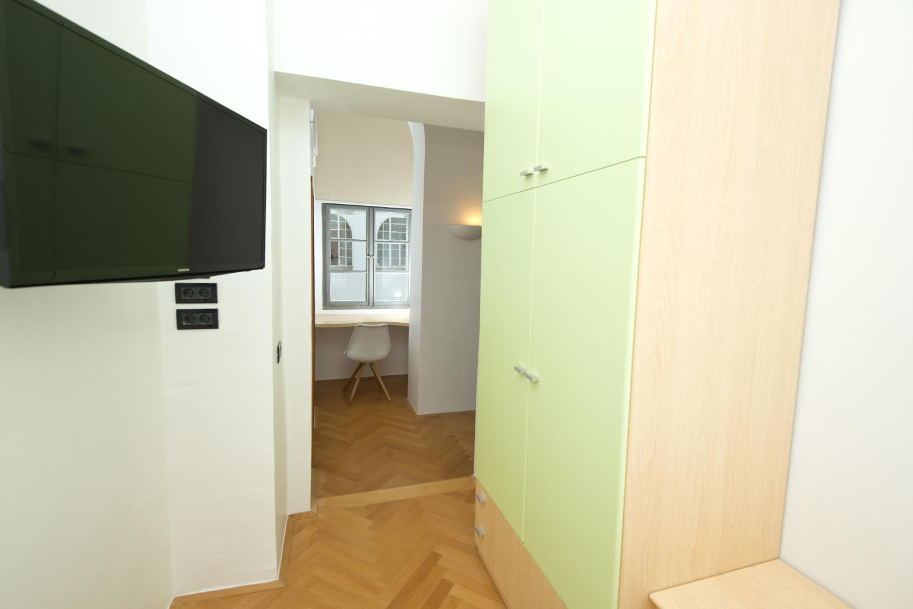 Economy Double Room - Photo 4