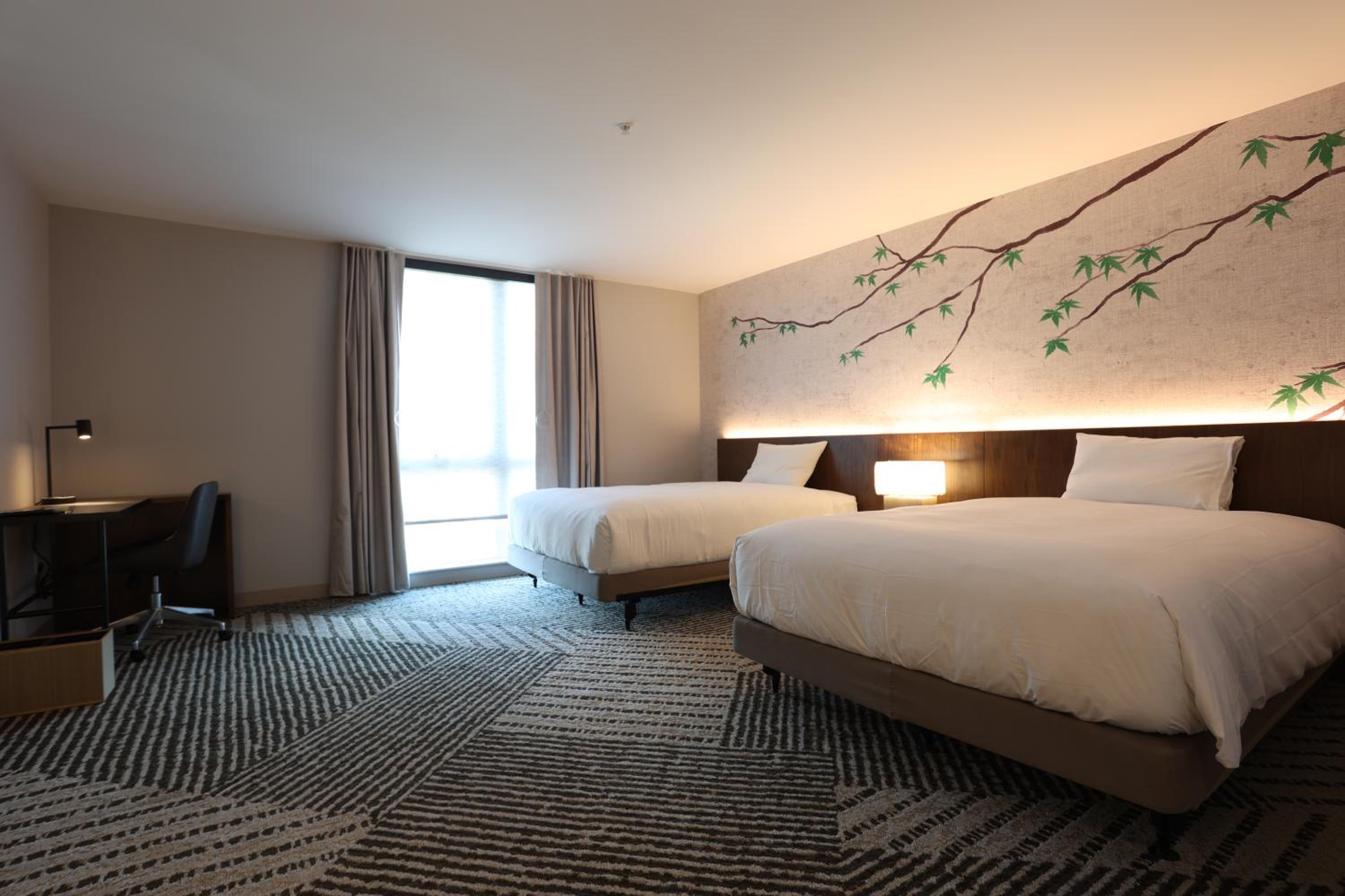 Standard Queen Room - Hearing Accessible - Photo 2