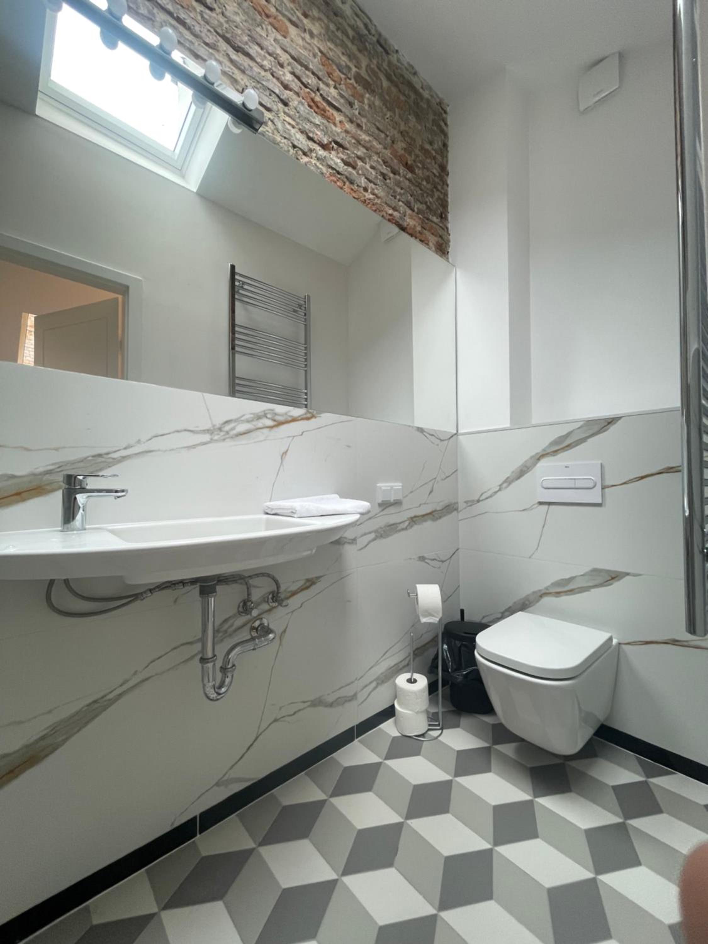 Two-Bedroom Apartment - Photo 6