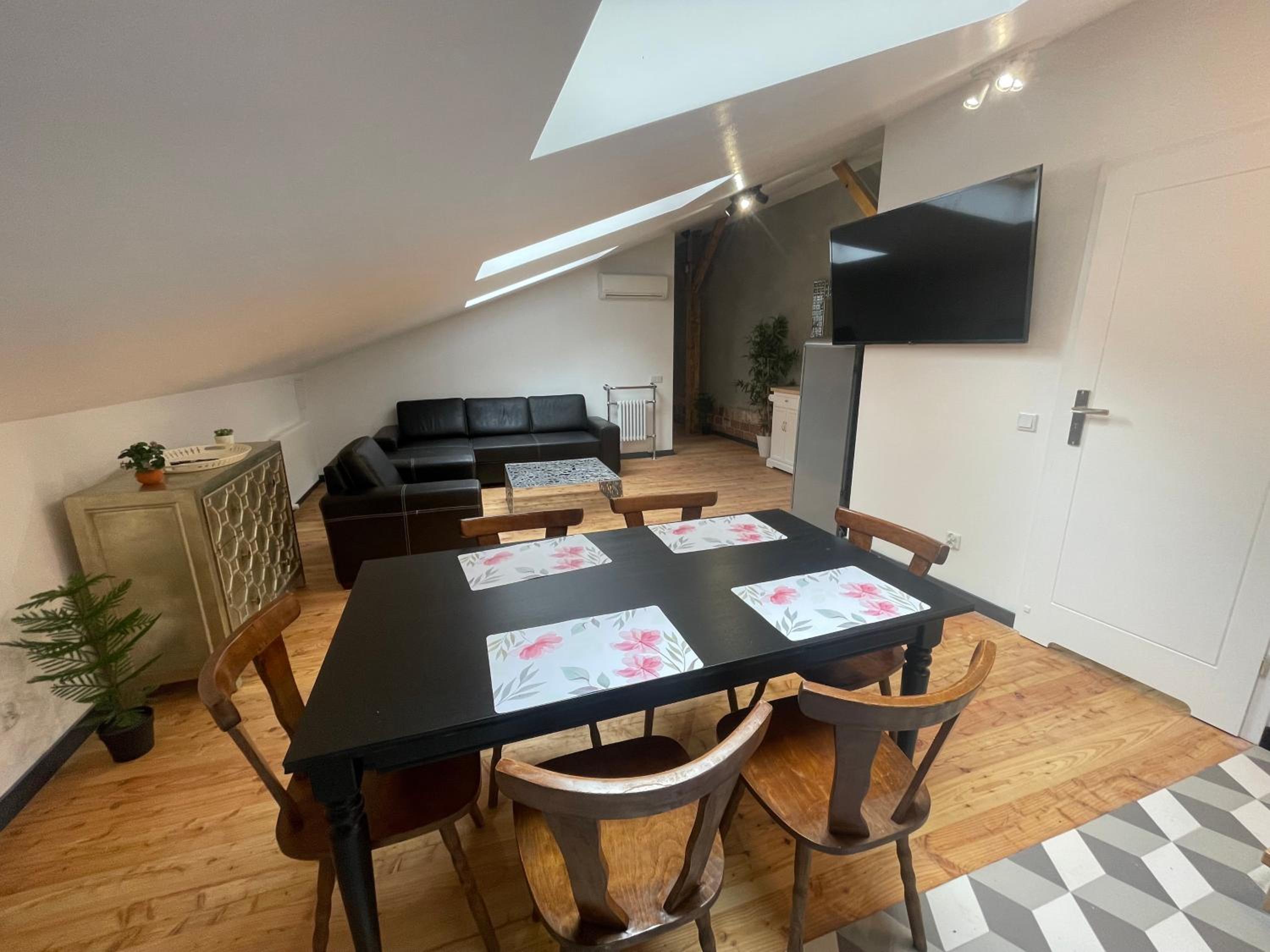 Two-Bedroom Apartment - Photo 8