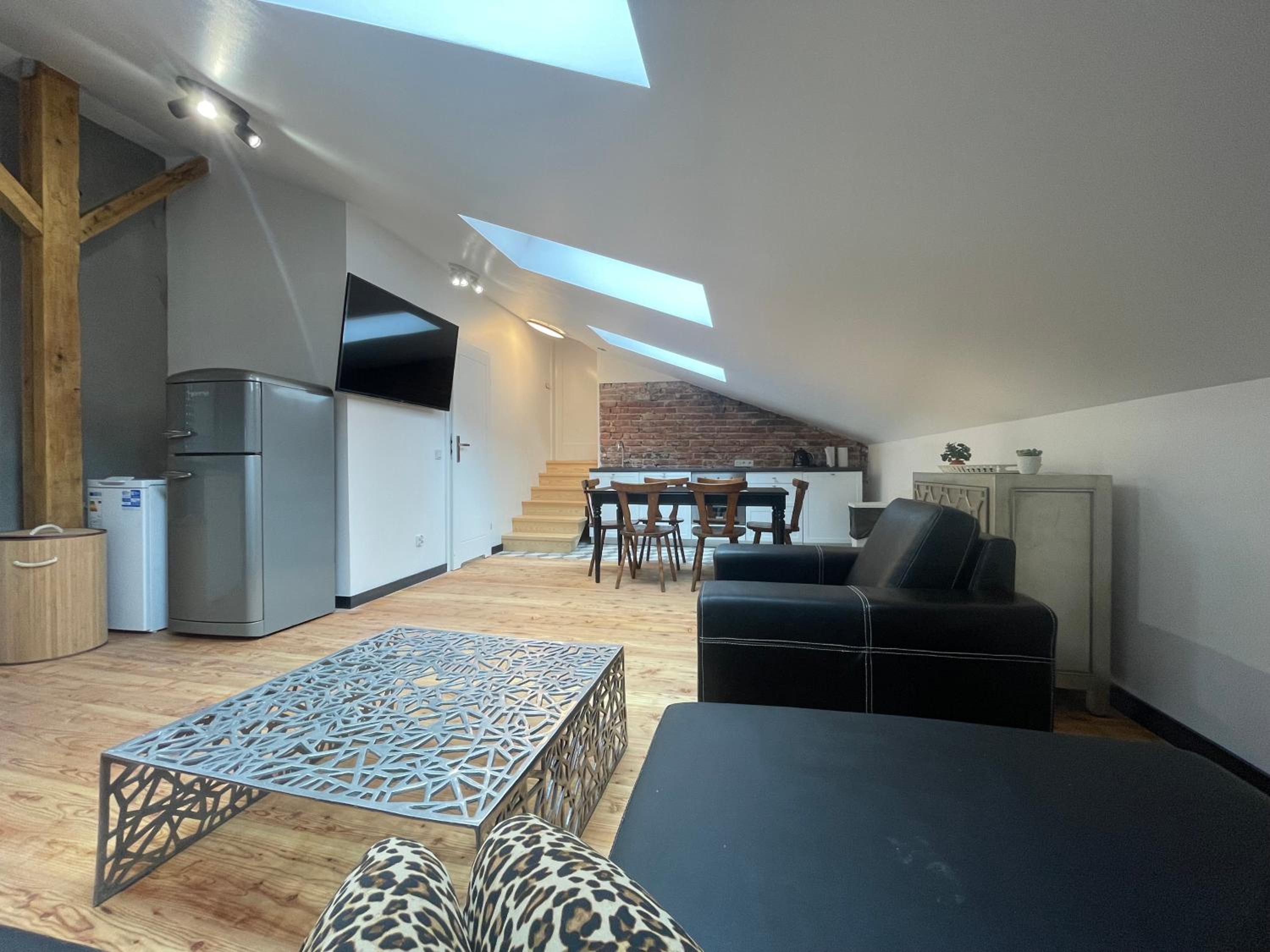 Two-Bedroom Apartment - Photo 9