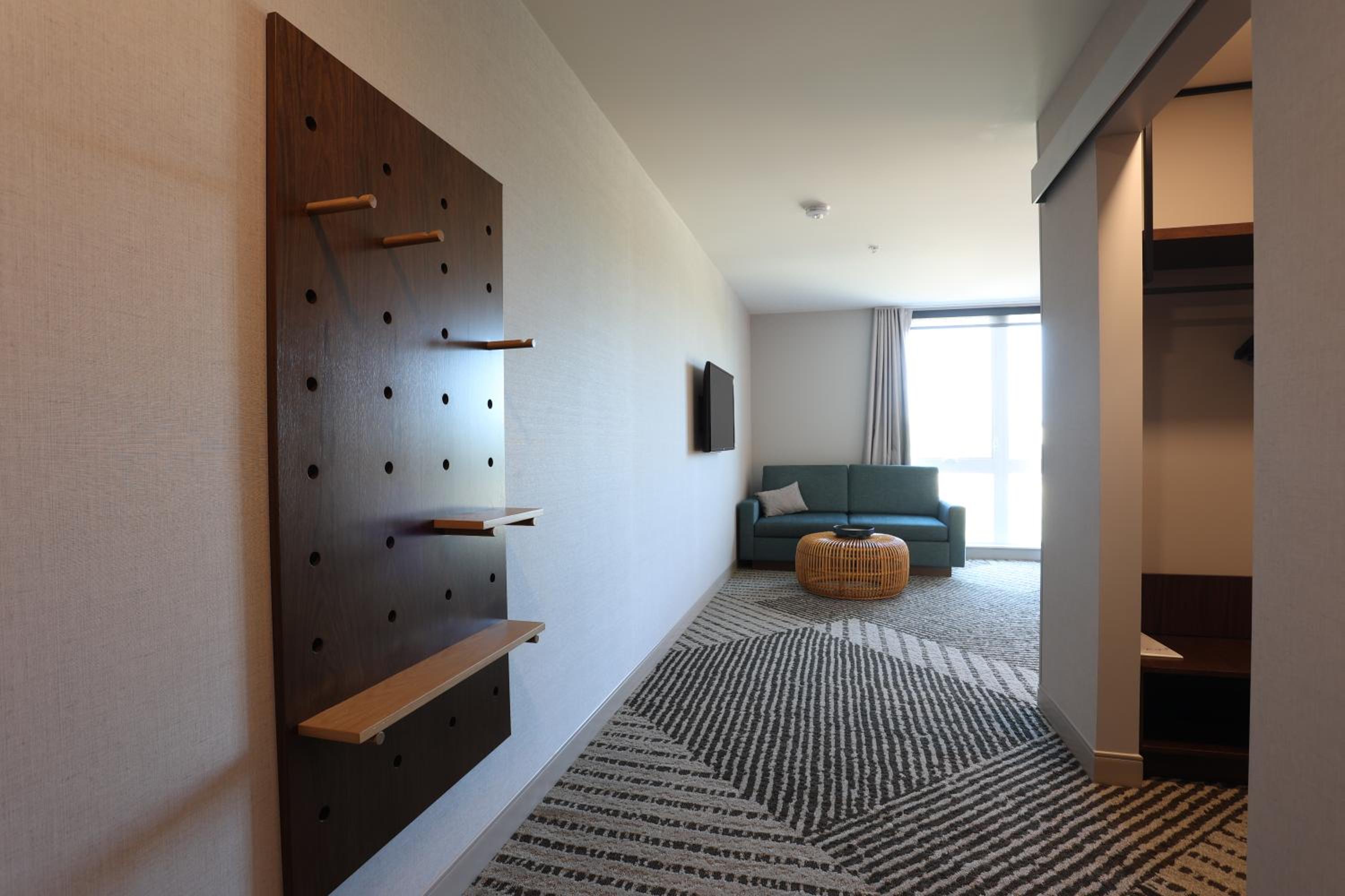Deluxe Room - Photo 5