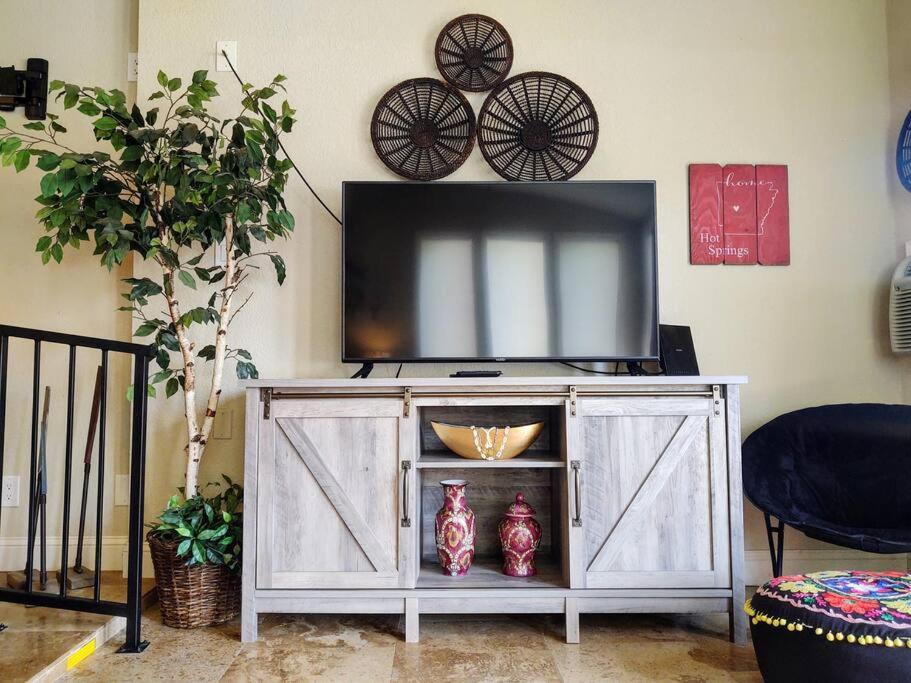 Two-Bedroom House - Photo 14