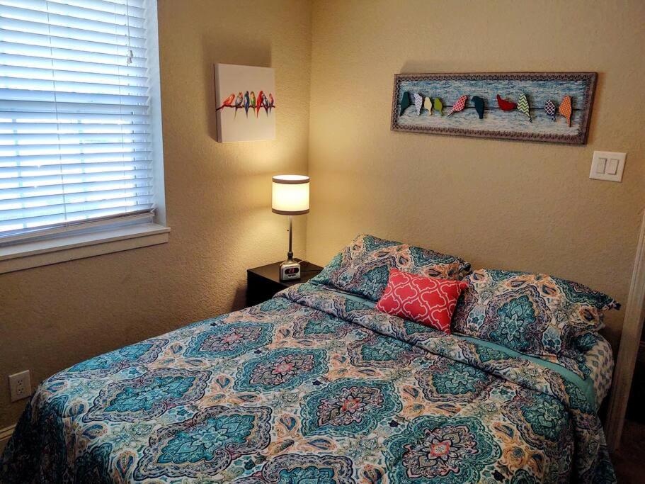 Two-Bedroom House - Photo 5