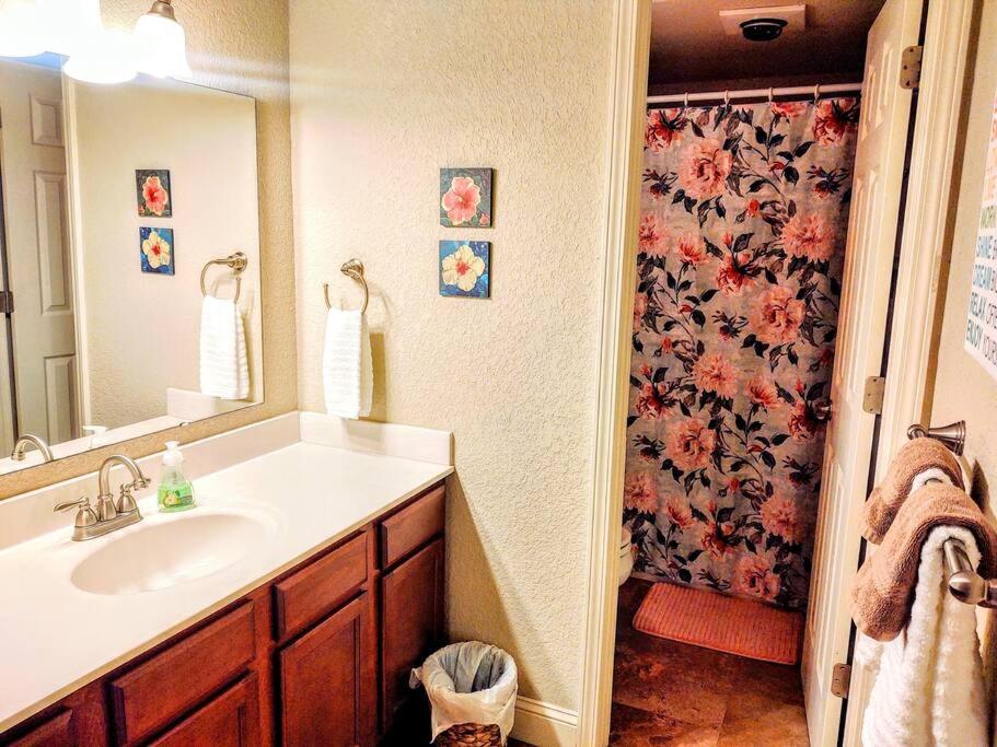 Two-Bedroom House - Photo 6
