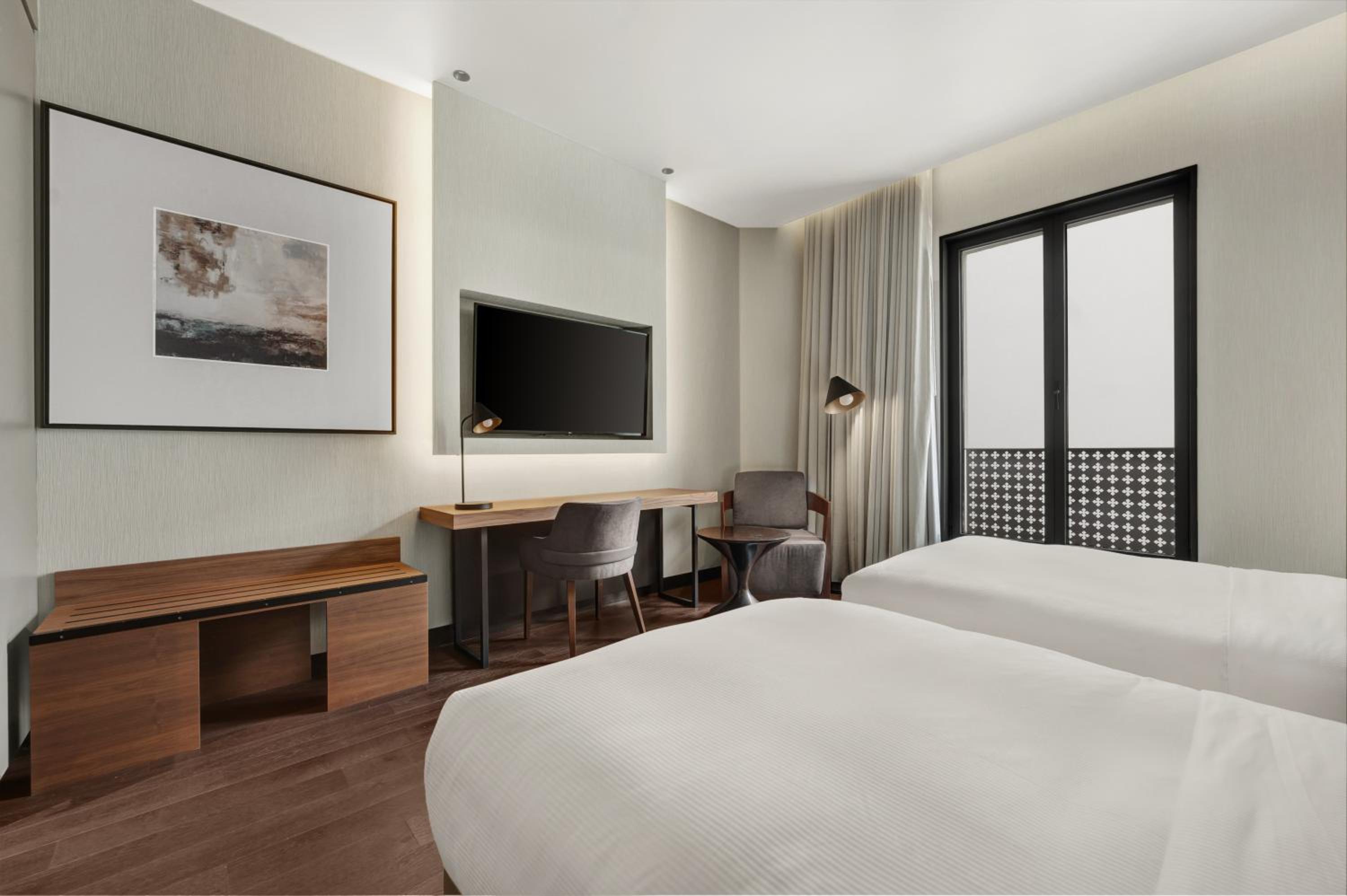 Executive Twin Room - Photo 2