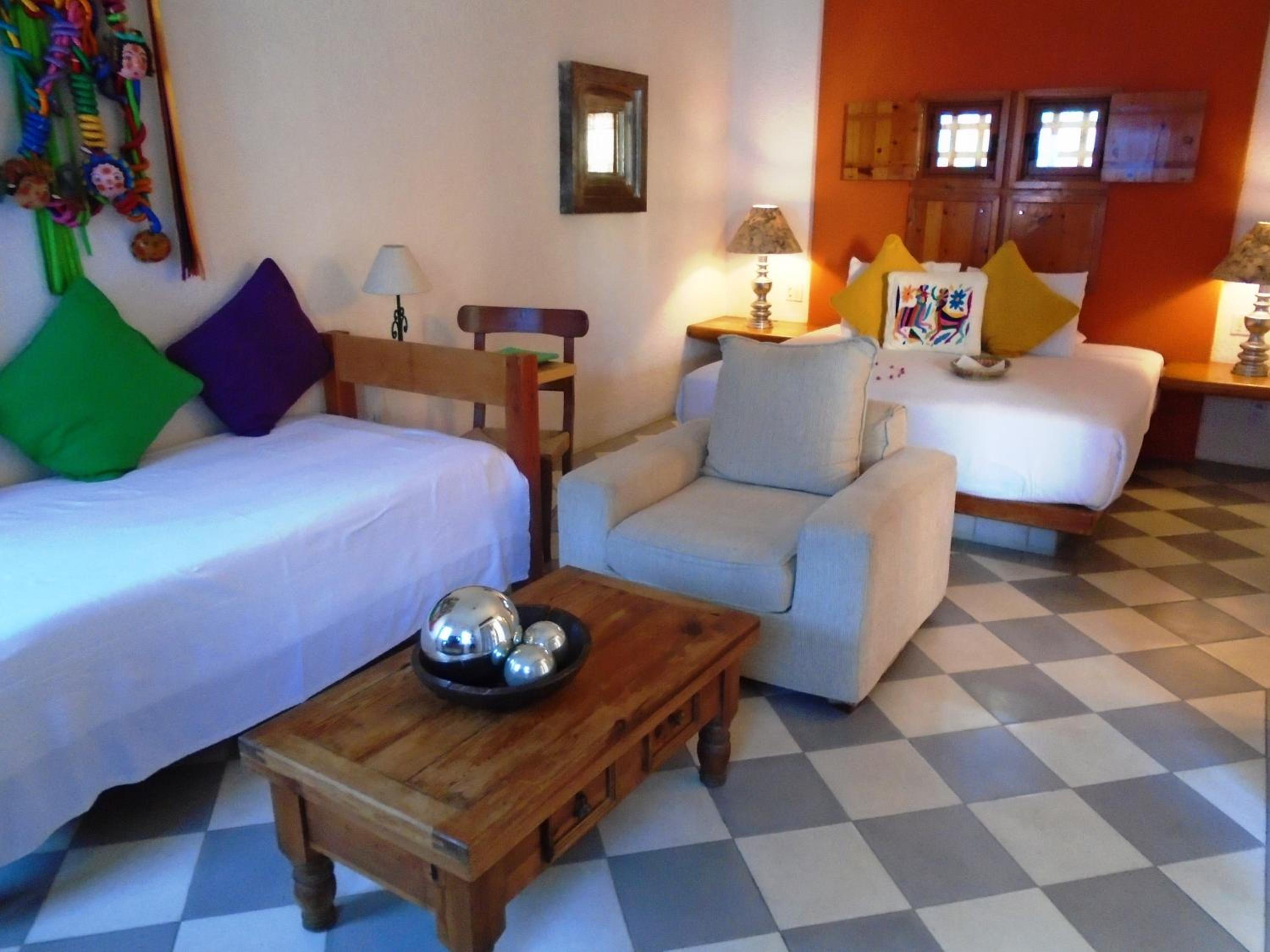 Deluxe King Room - Photo 6