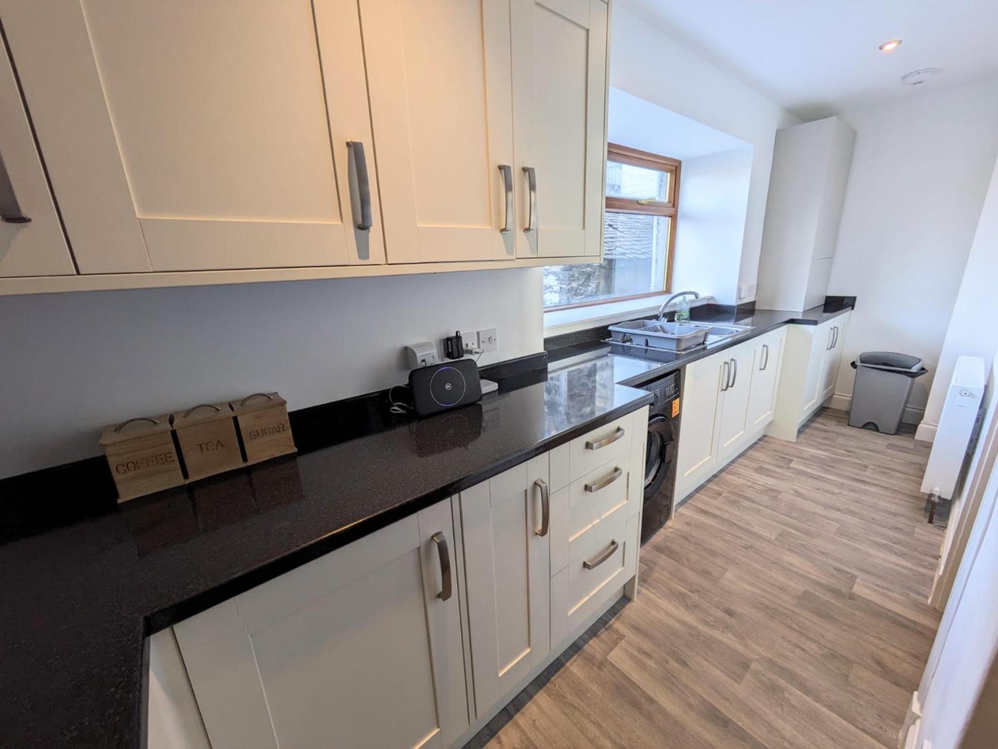 Two-Bedroom Apartment - Photo 2