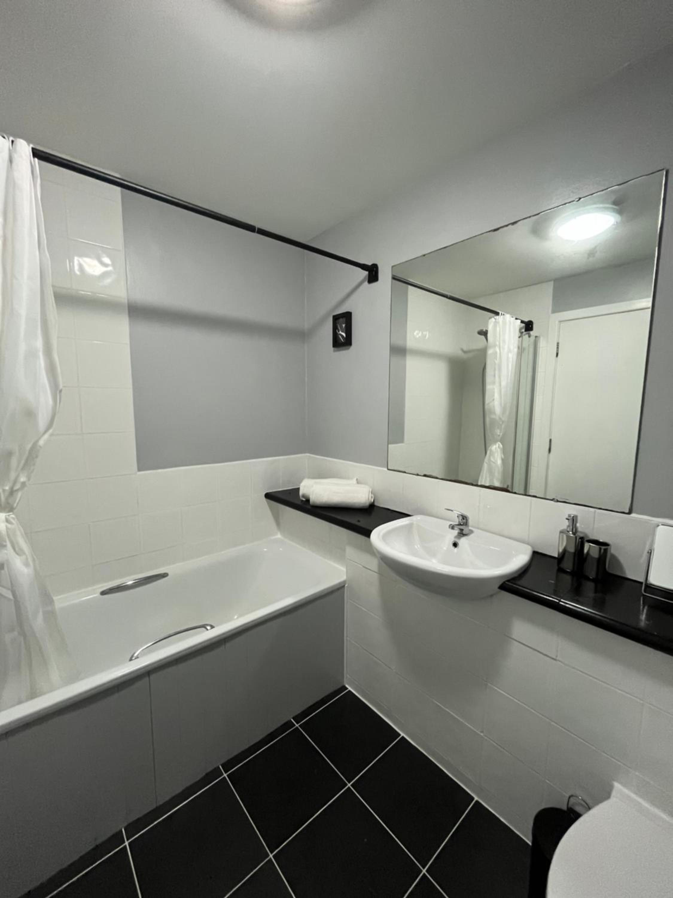 Apartment - Ground Floor photo 3