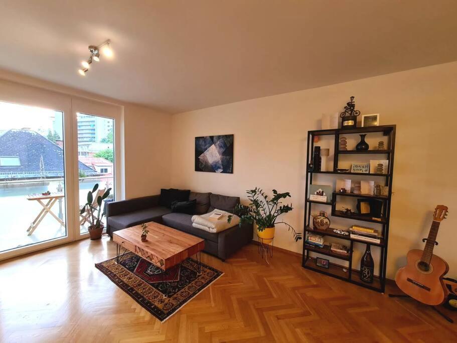 Three-Bedroom Apartment photo 1