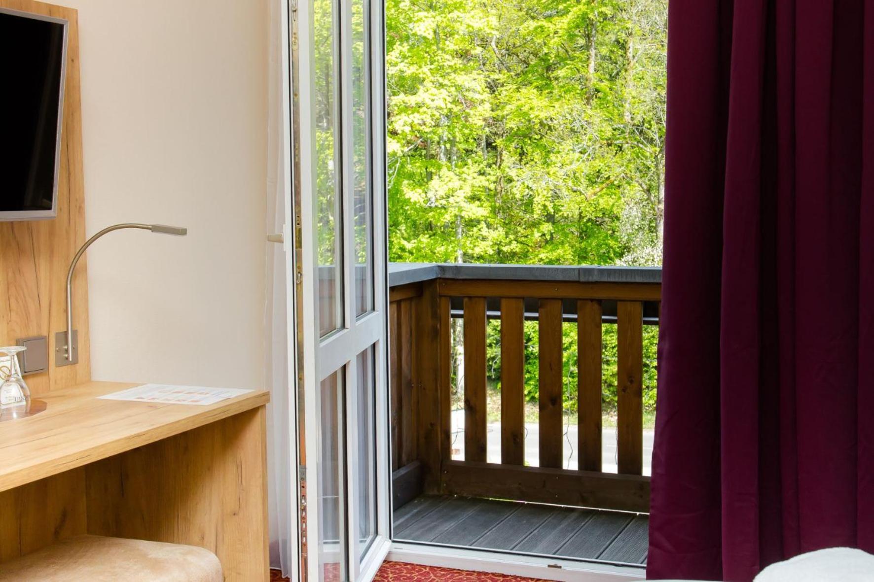 Junior Suite with Balcony photo 3