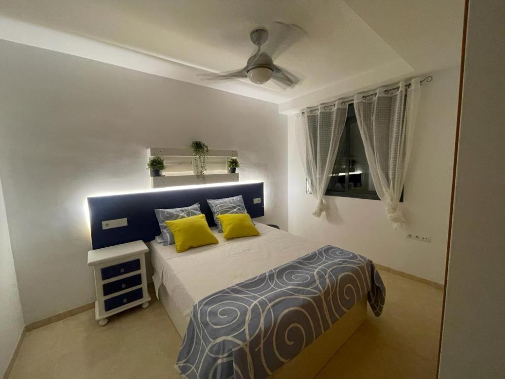 One-Bedroom Apartment photo 3