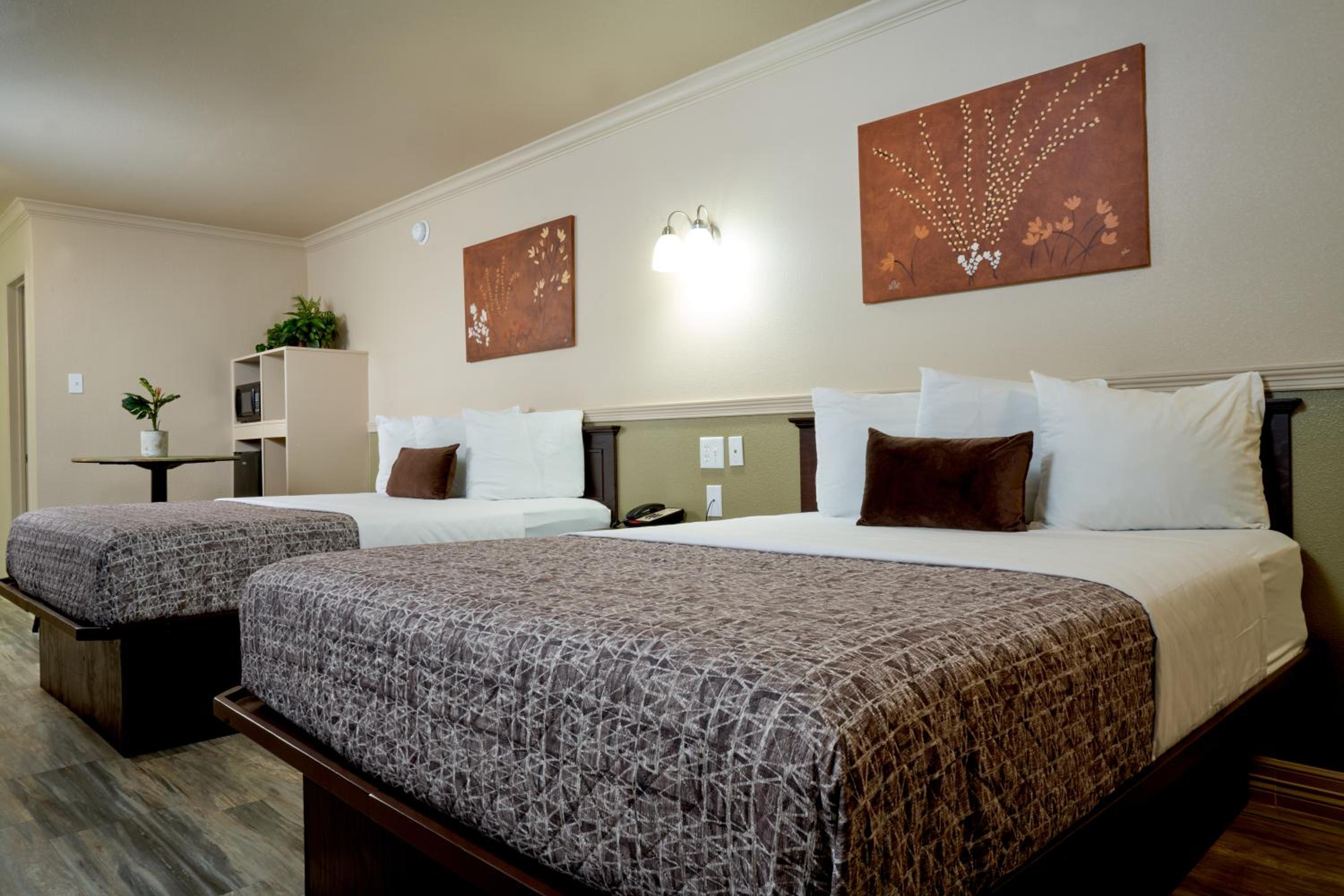 Main Building Queen Suite with Two Queen Beds- Downstairs - Photo 1