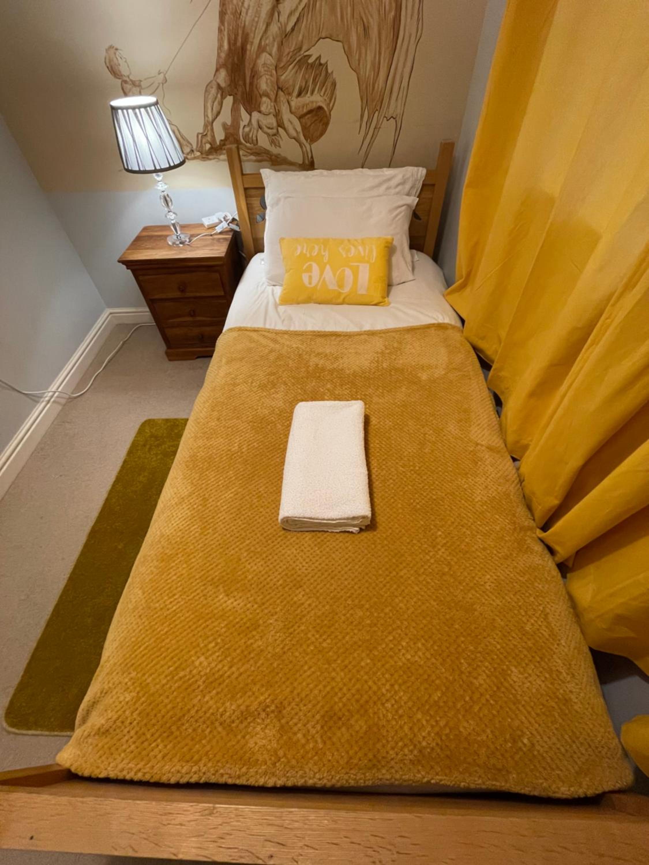 Four-Bedroom House - Photo 50