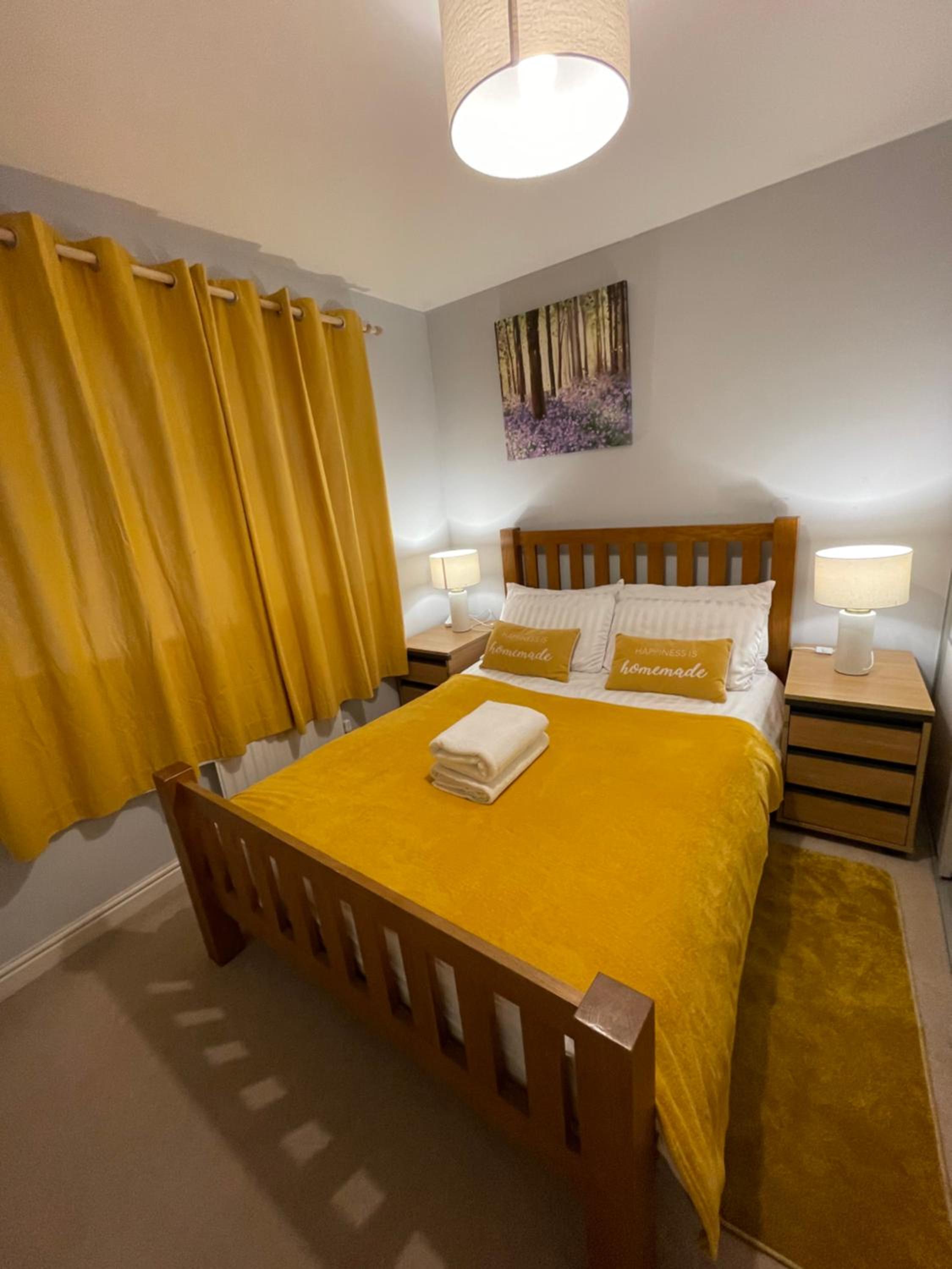 Four-Bedroom House - Photo 2