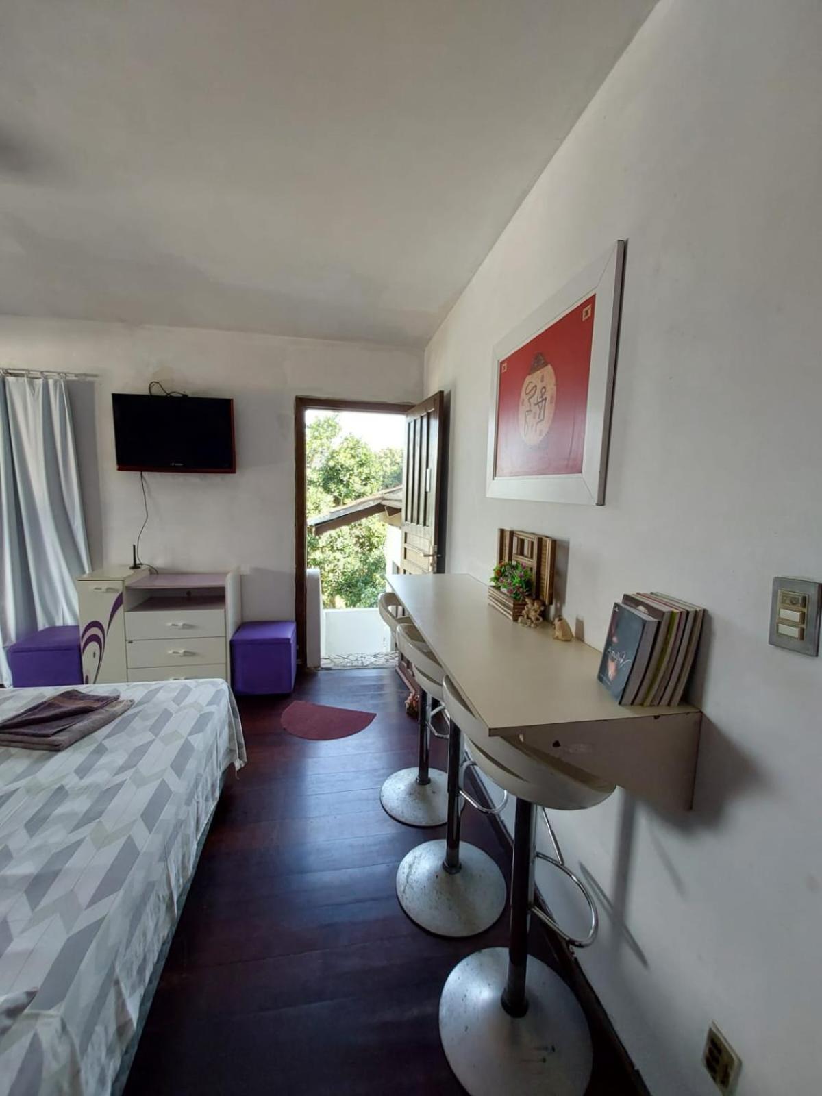 Apartment with Balcony - Photo 5