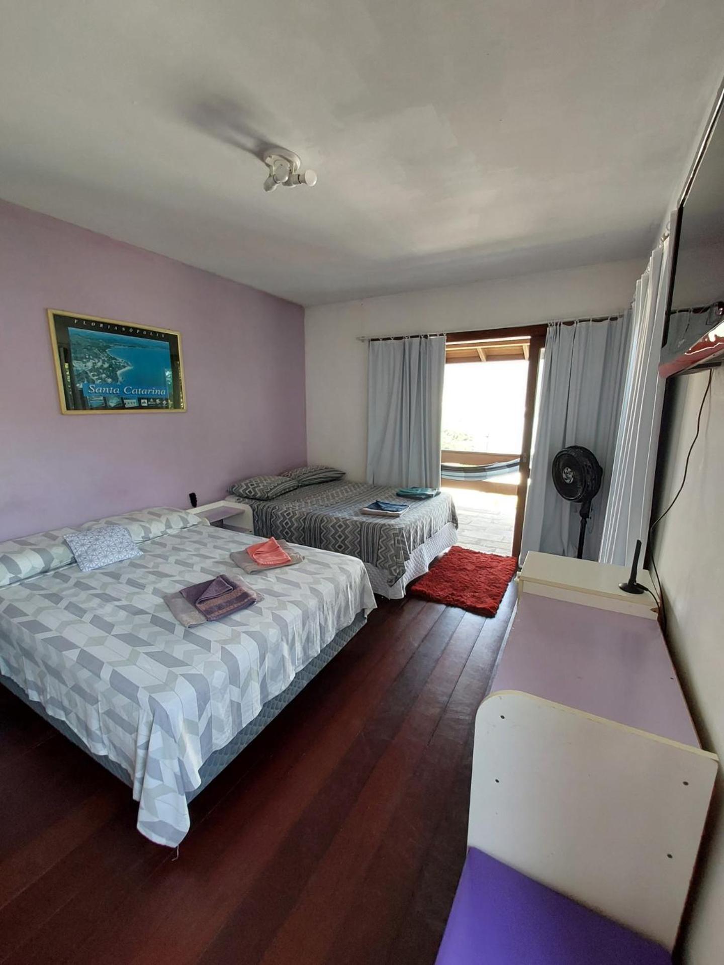Apartment with Balcony - Photo 3