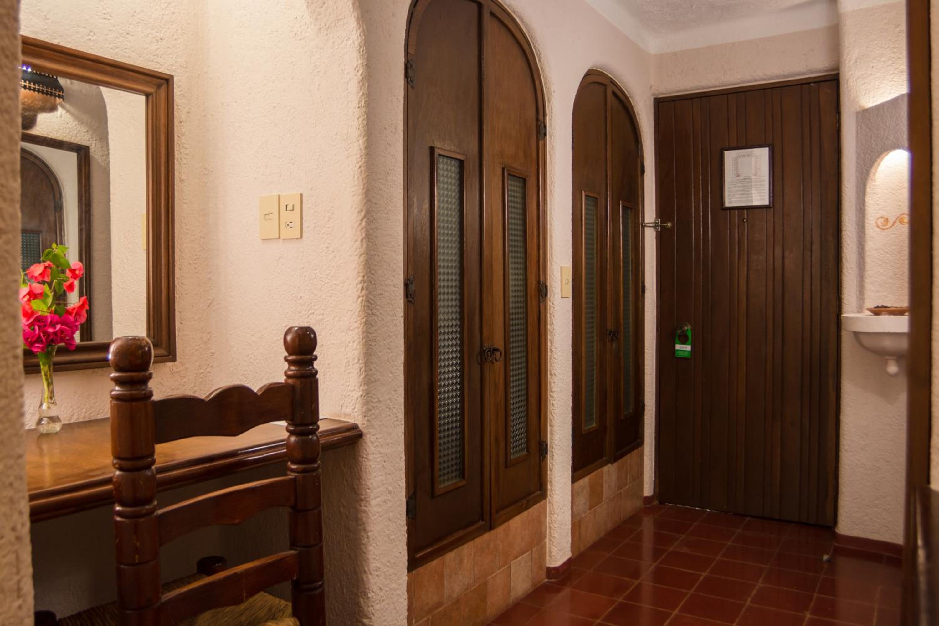 Standard  Room - Photo 7