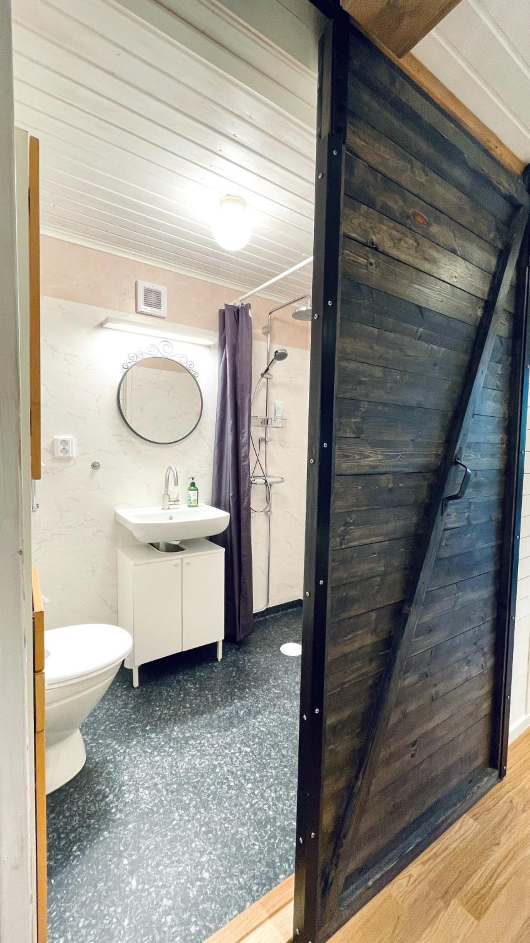 Double Room With Private Bathroom photo 2