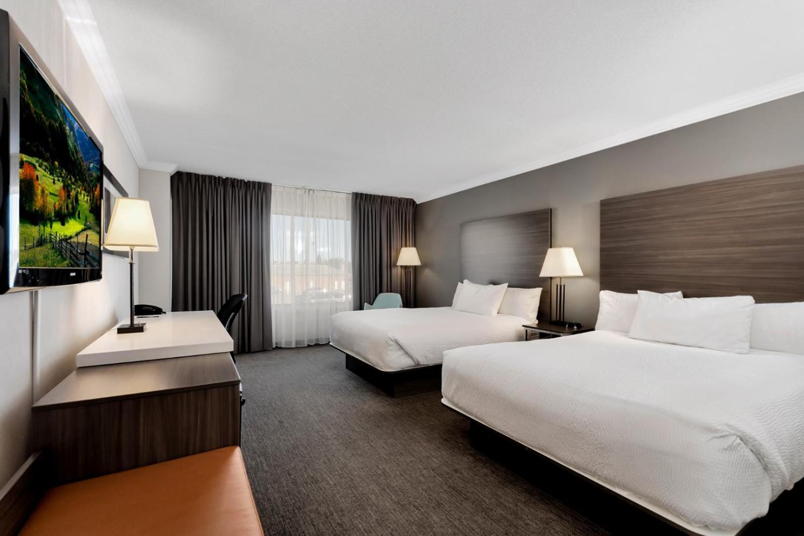 Queen Room with Two Queen Beds - Non-Smoking photo 1