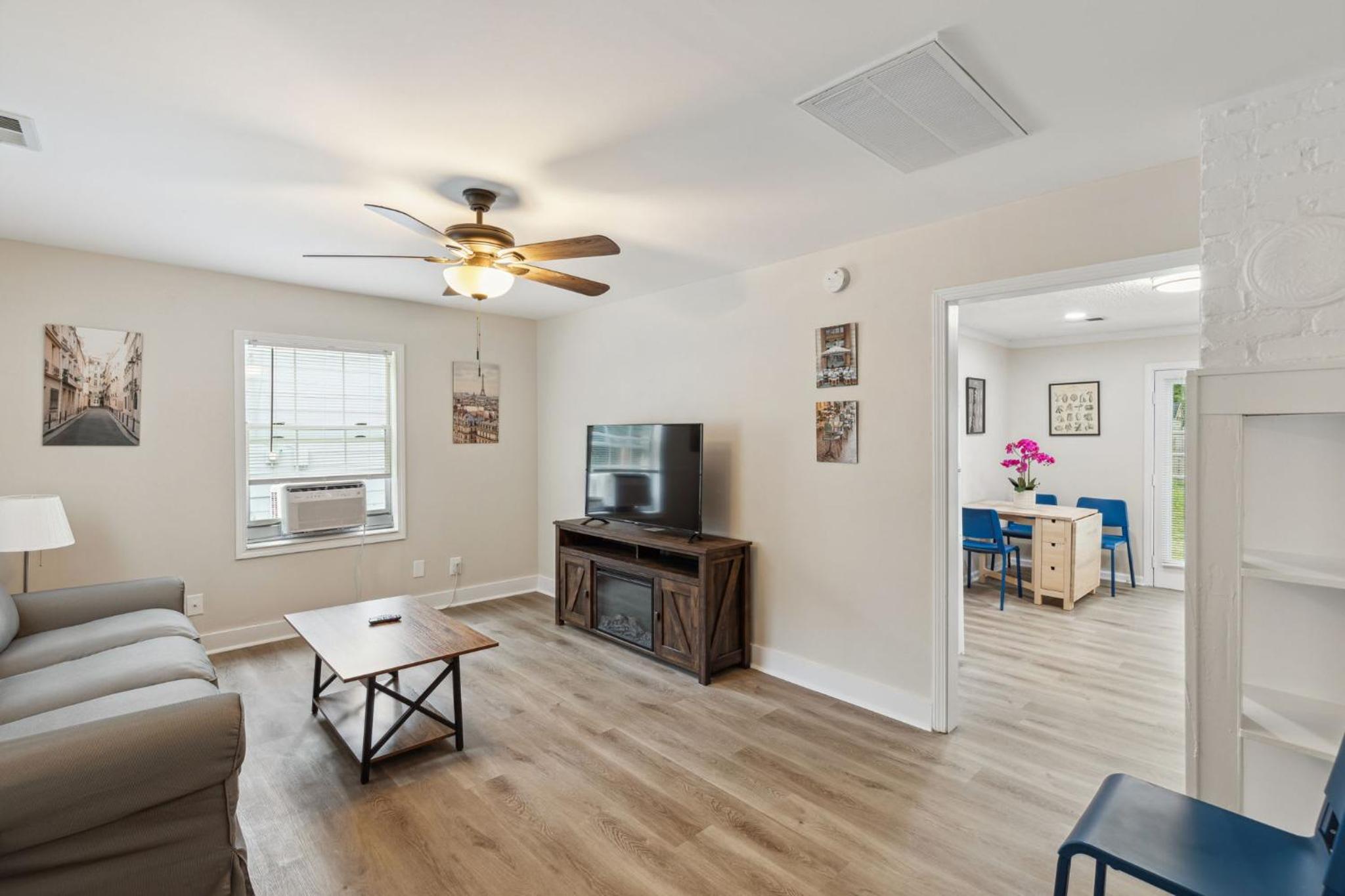 Family Room photo 1