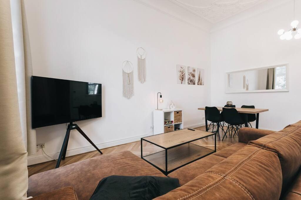 One-Bedroom Apartment photo 3