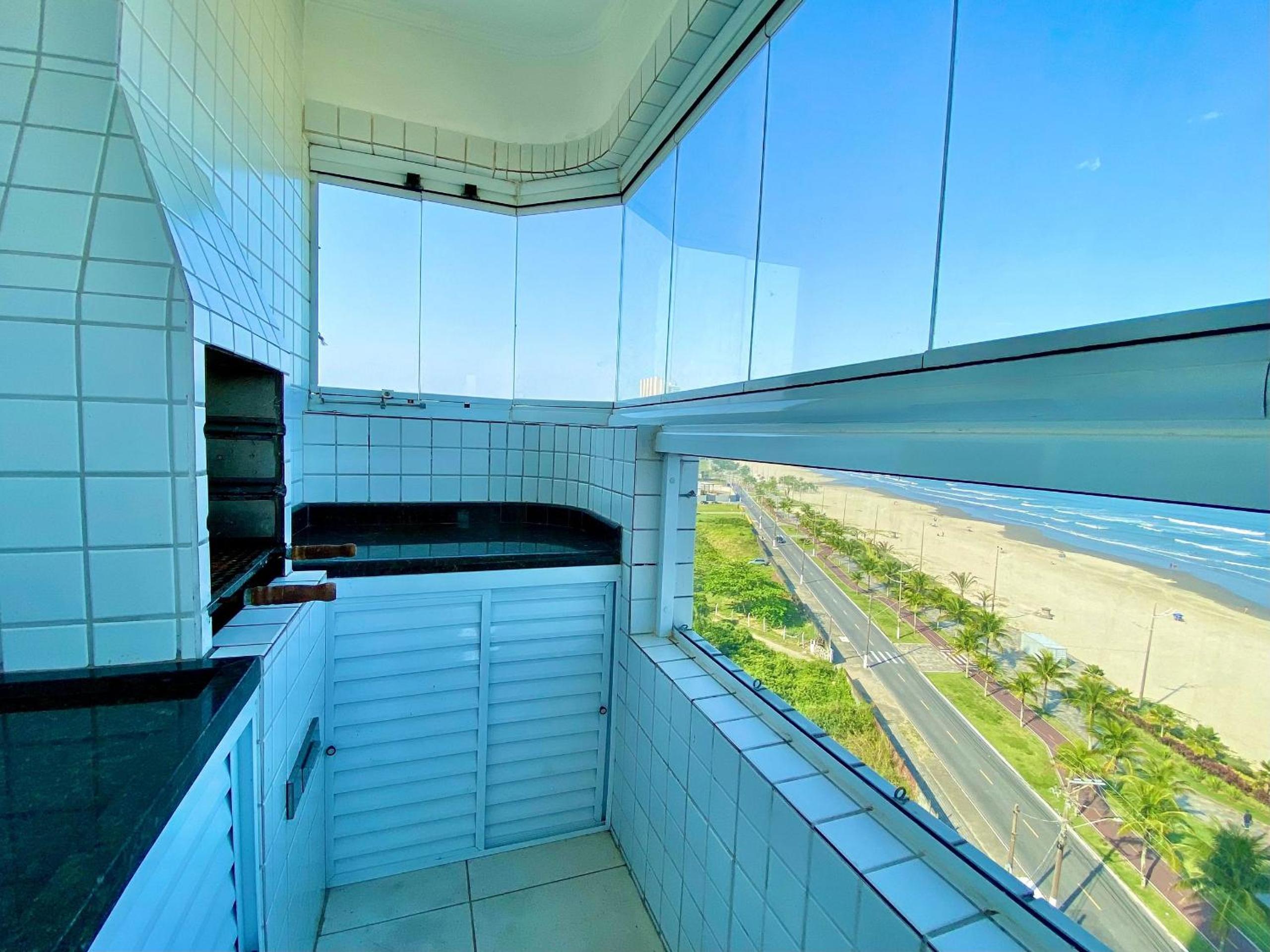 Apartment With Sea View photo 3