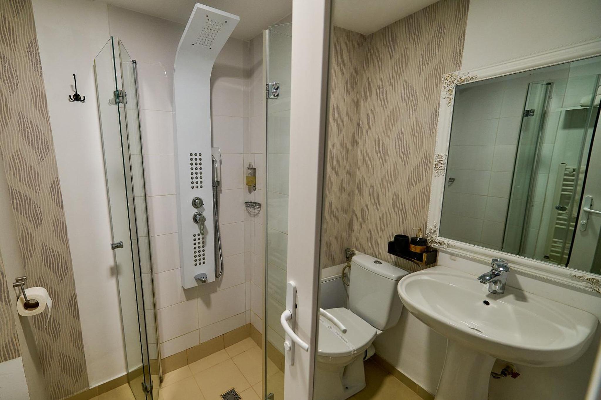 Triple Room - Photo 57