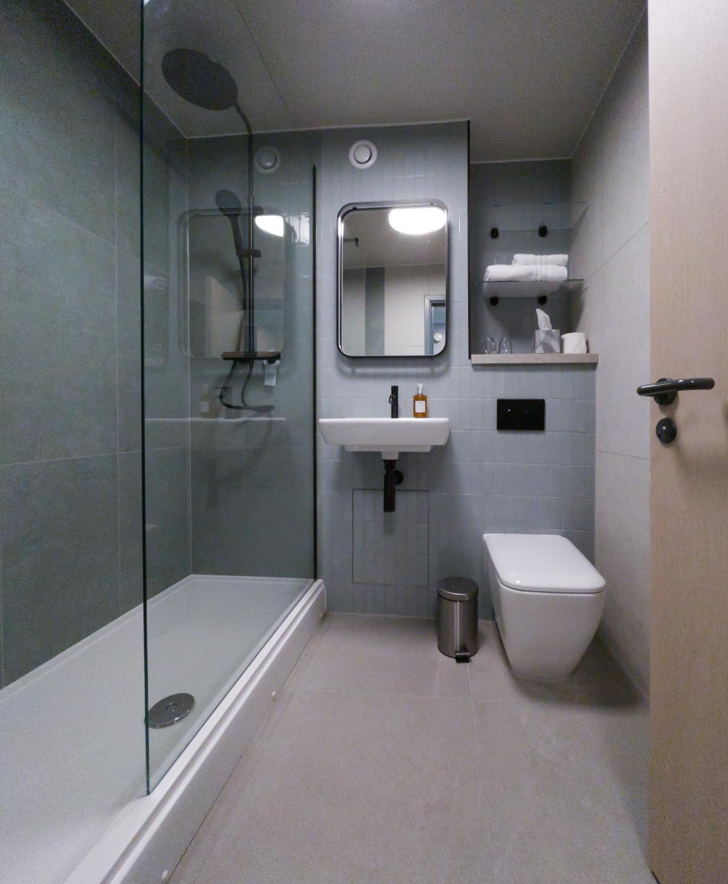 Standard Double Room - Photo 3