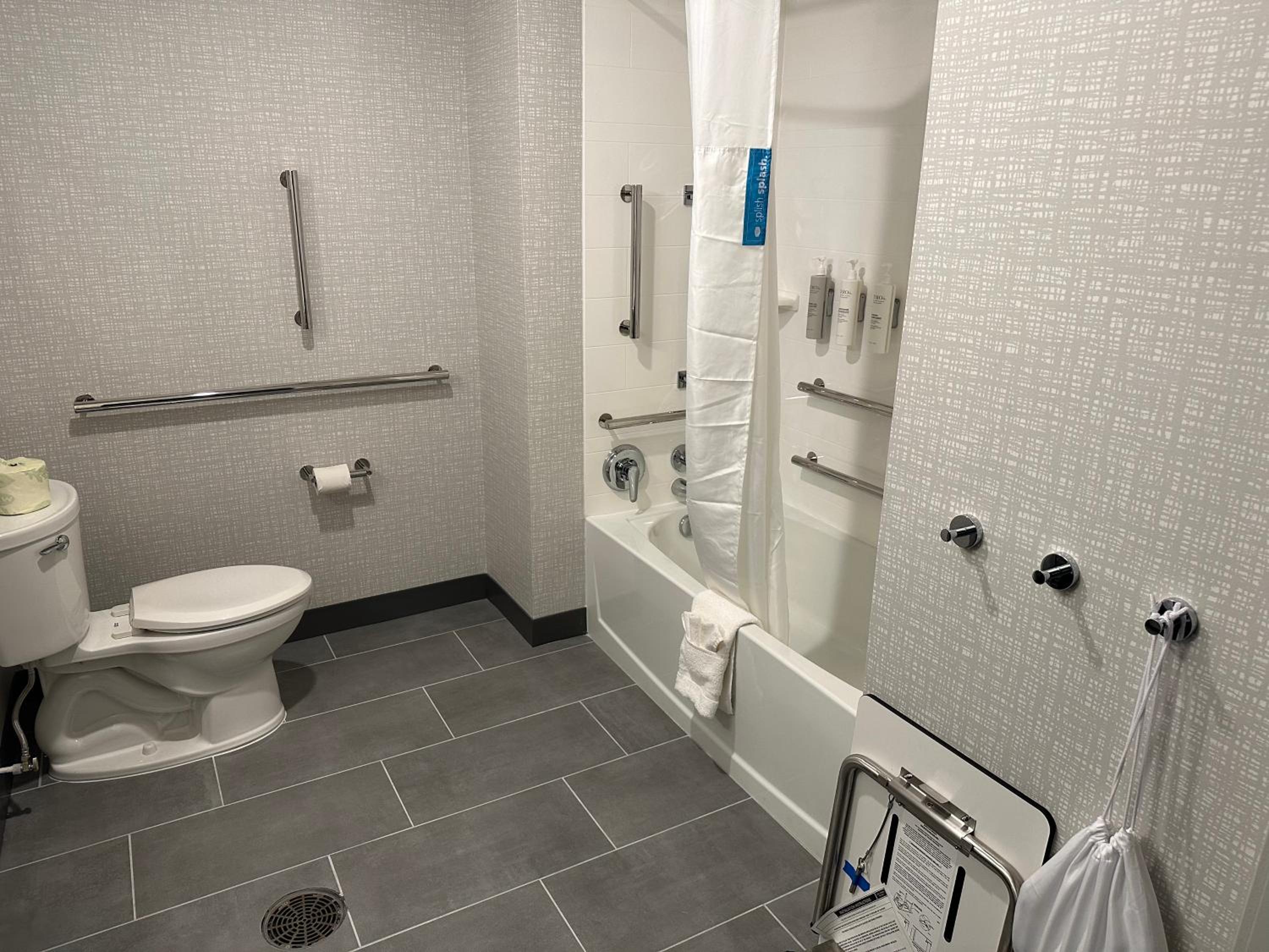 Queen Room with Two Queen Beds - Mobility and Hearing Access/Non-Smoking - Photo 2