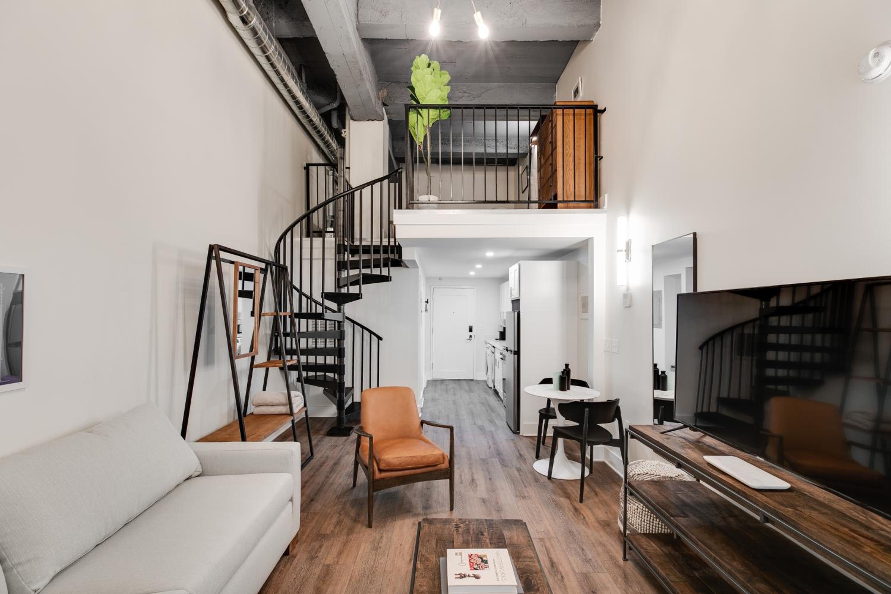 Loft - Photo 15